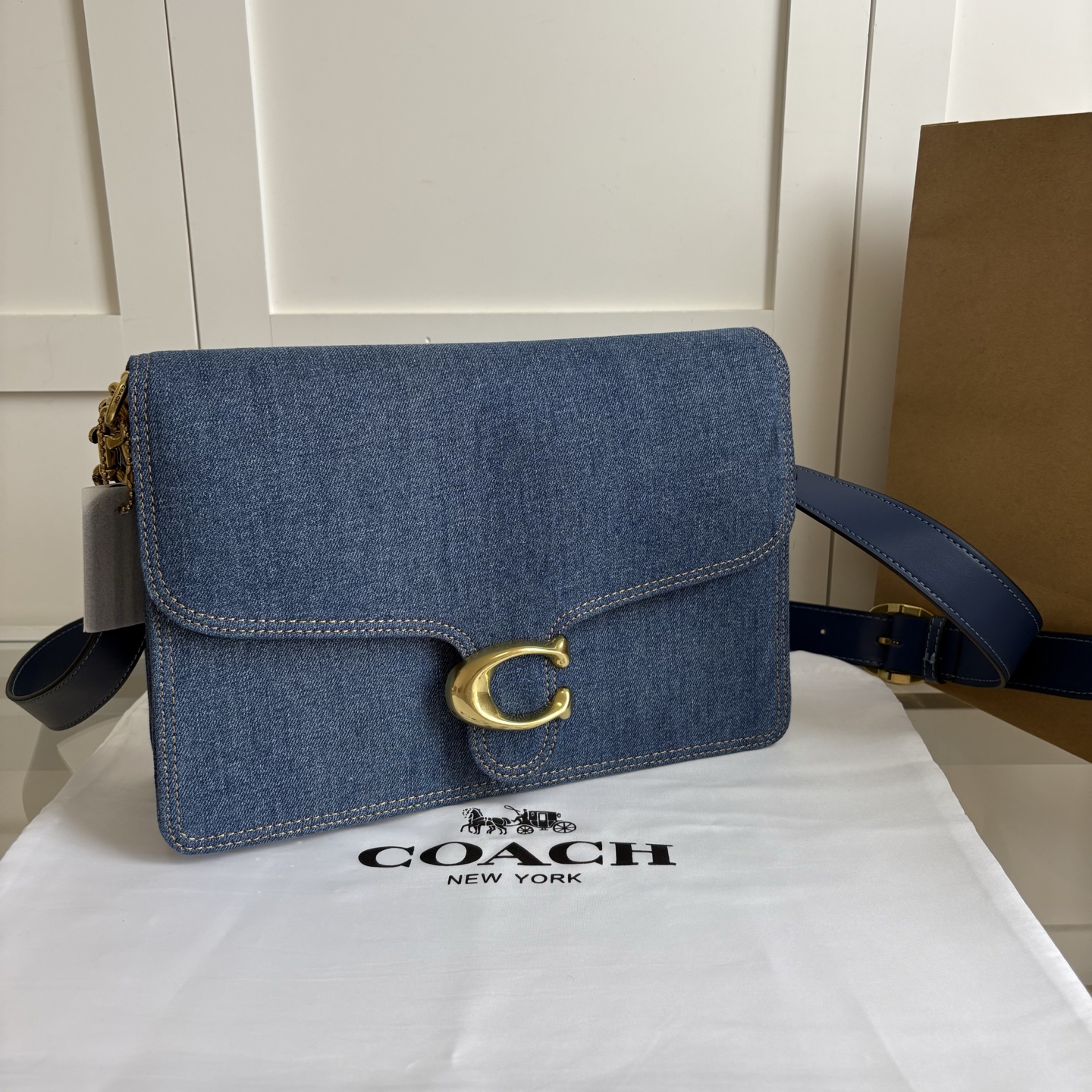 COACH 蔻驰 レディース チェーンタビー 30号 腋下包 高級感 通勤