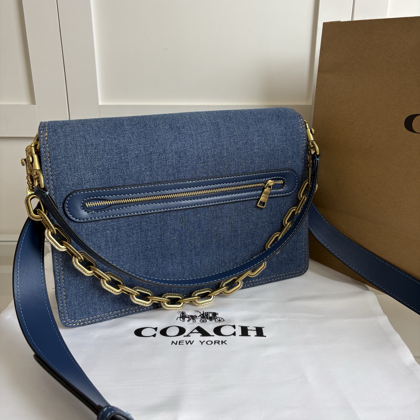 COACH 蔻驰 レディース チェーンタビー 30号 腋下包 高級感 通勤