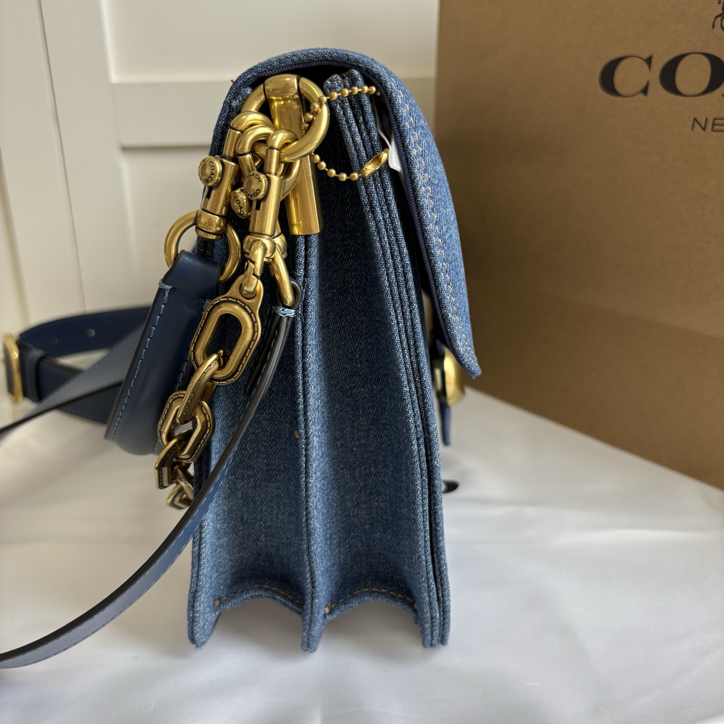 COACH 蔻驰 レディース チェーンタビー 30号 腋下包 高級感 通勤