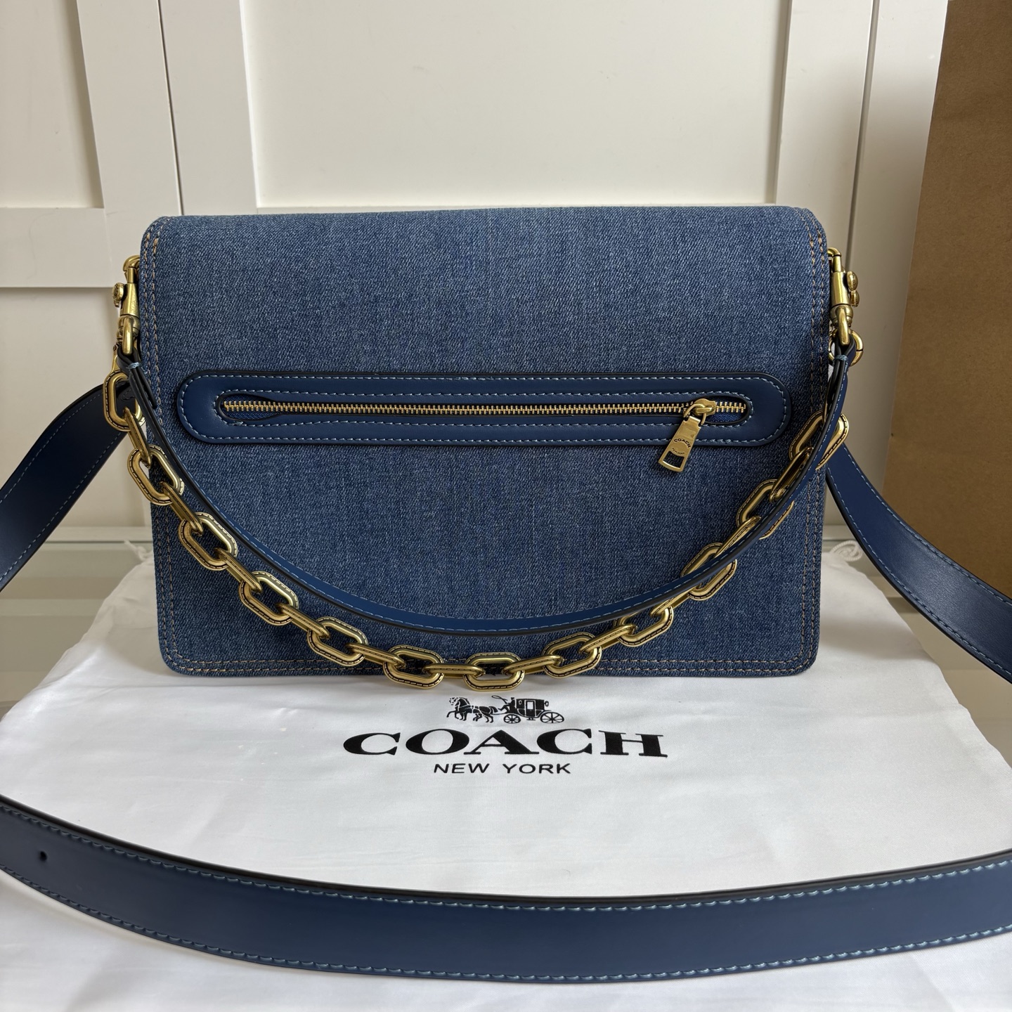 COACH 蔻驰 レディース チェーンタビー 30号 腋下包 高級感 通勤