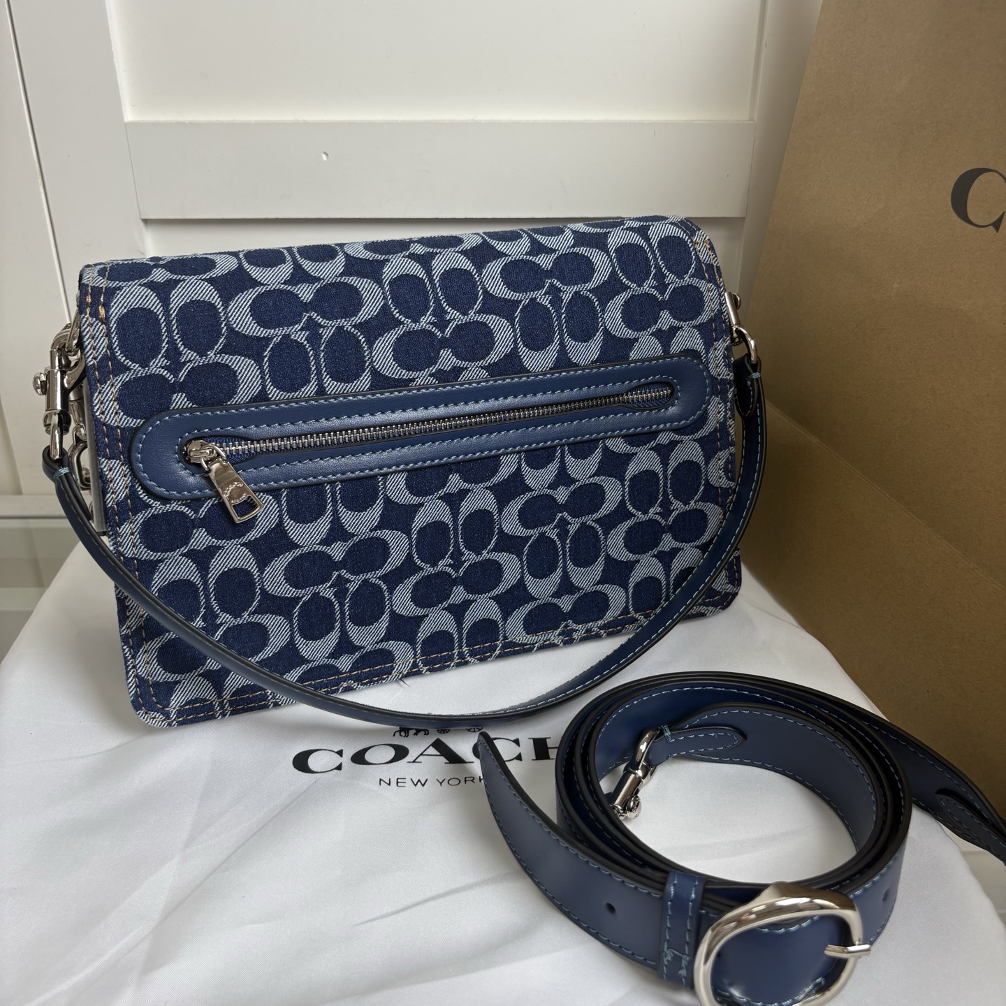 COACH 蔻驰 レディース クラシック ロゴ デニム チェーン タビー ショルダーバッグ