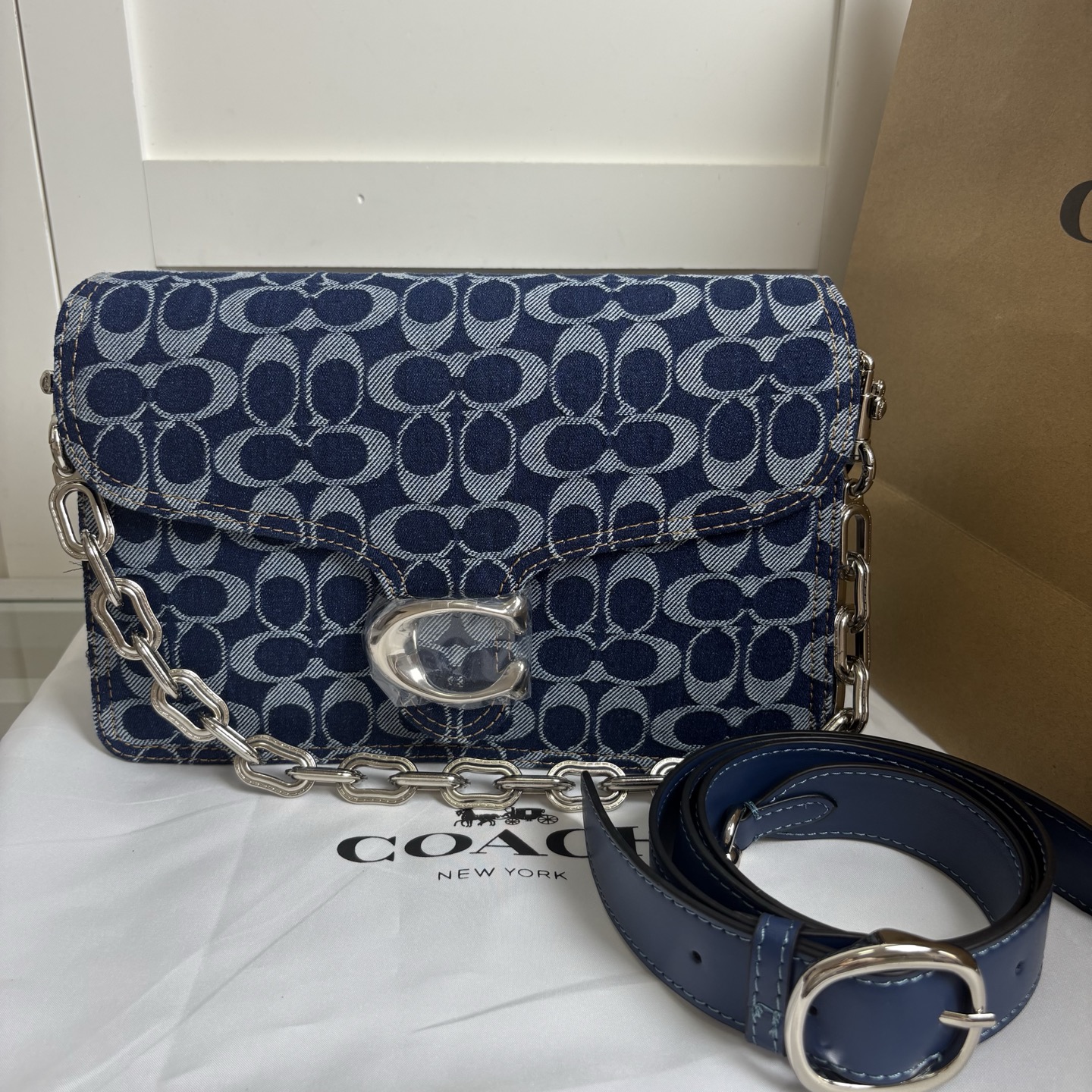 COACH 蔻驰 レディース クラシック ロゴ デニム チェーン タビー ショルダーバッグ