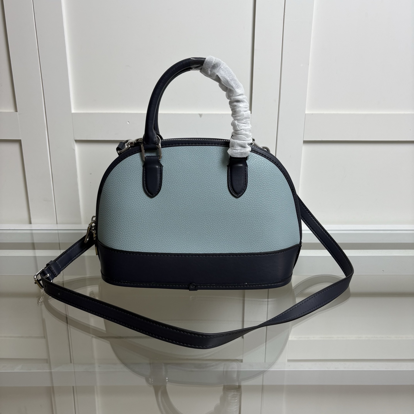 COACH Sabrina 25 手提げバッグ ブランドロゴ入り