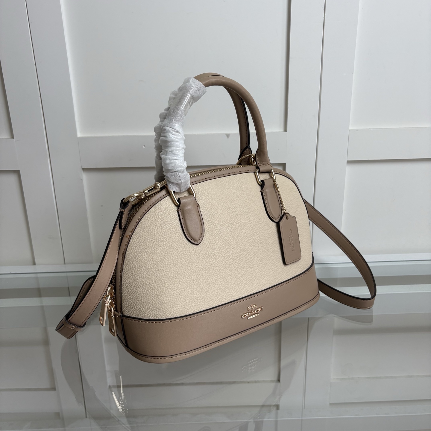 COACH 蔻驰 Sabrina 25 手提バッグ ブランドロゴ入り