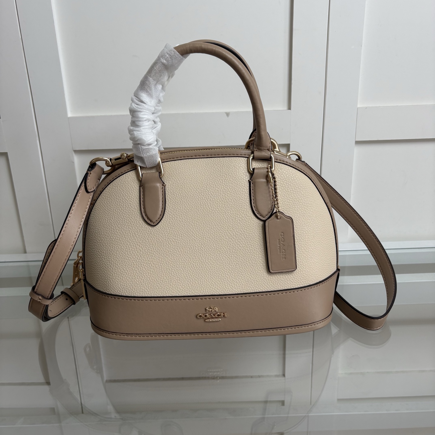 COACH 蔻驰 Sabrina 25 手提バッグ ブランドロゴ入り