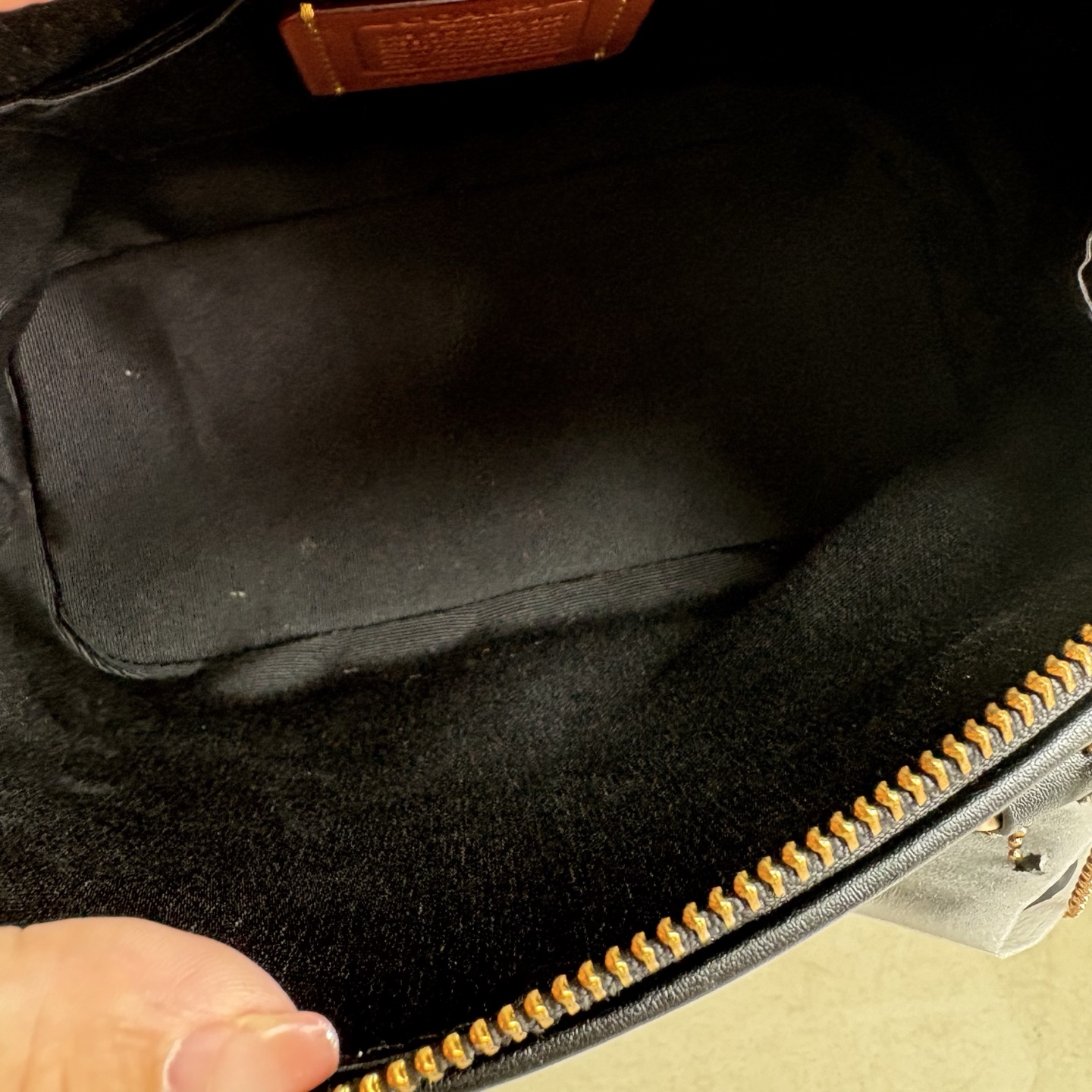 COACH 蔻驰 Sabrina 25 手提バッグ ブランド字母标识拼色