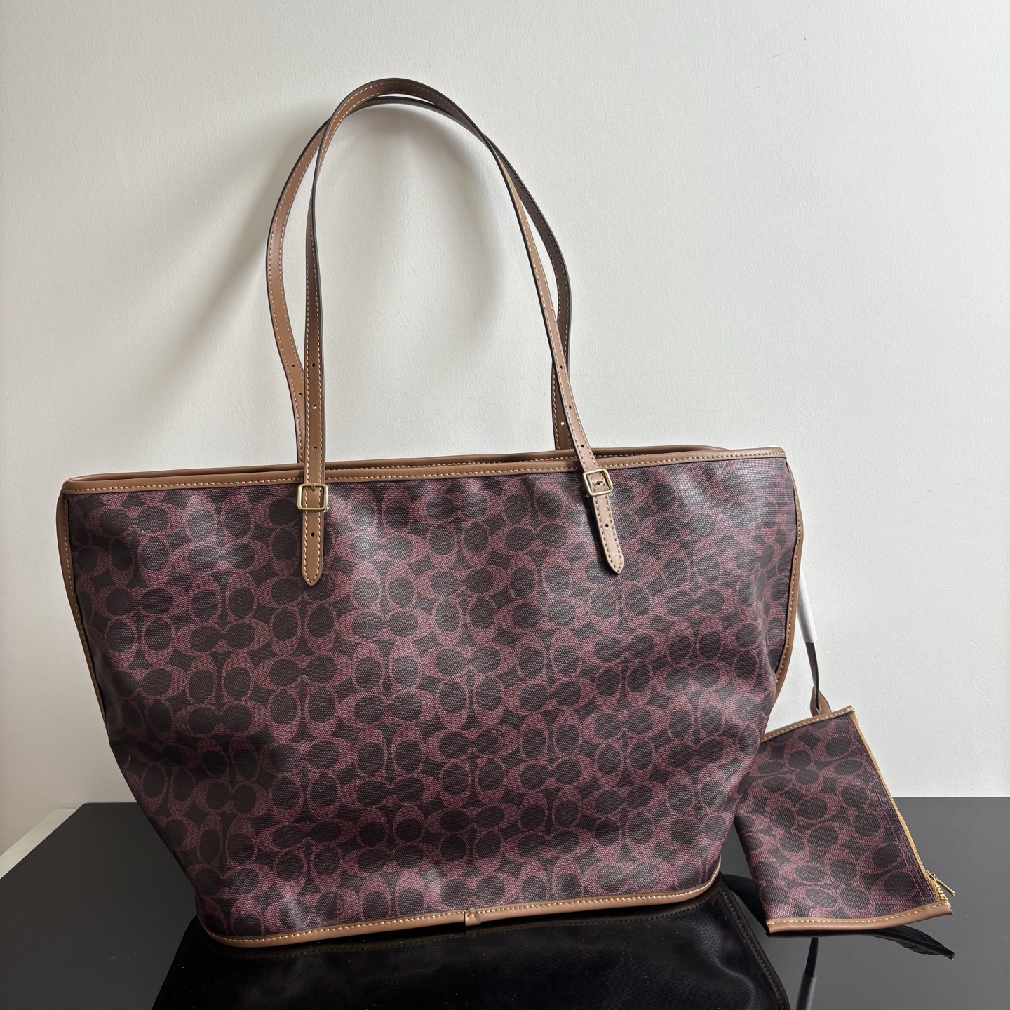 Highly cost-effective [new product] COACH/Coach women's TAXI presbyopic tote bag shoulder bag with high-end design and large capacity CCC40 size