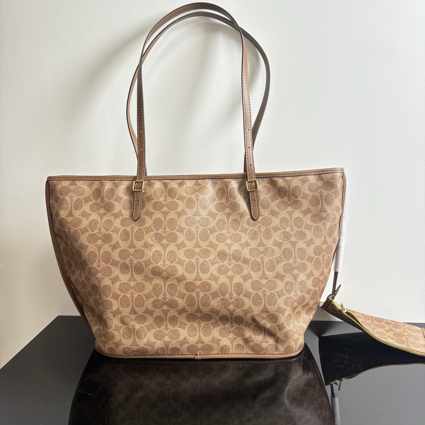 Highly cost-effective [new product] COACH/Coach women's TAXI presbyopic tote bag shoulder bag with high-end design and large capacity CCC40 size