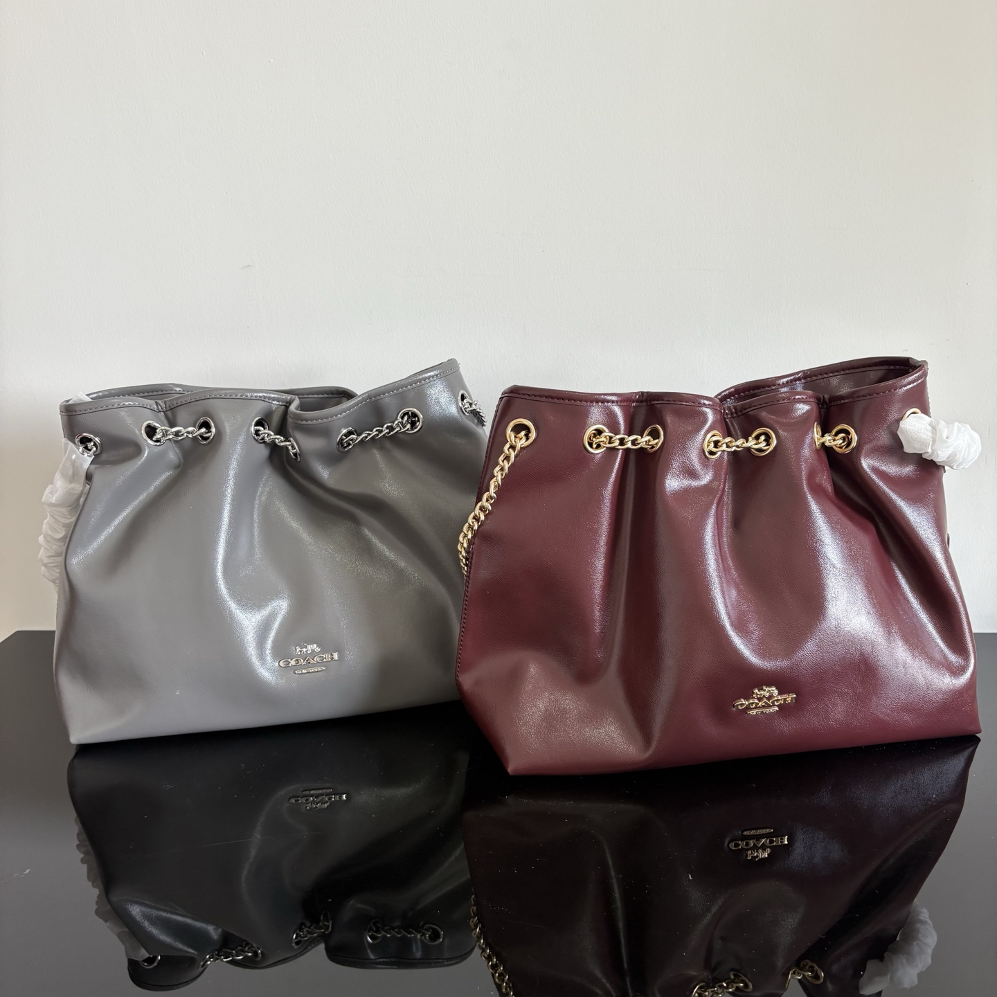 Coach Four colors in stock