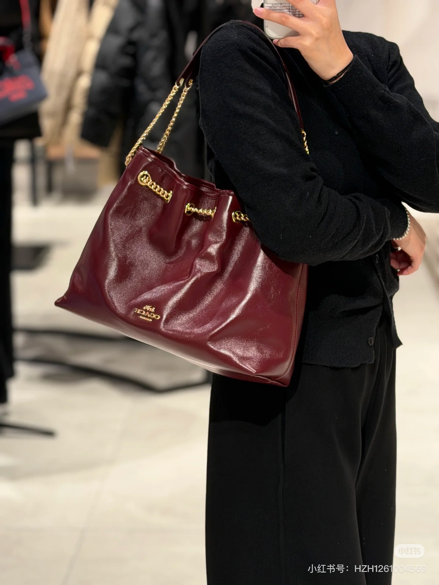 Coach Blogger upper body picture