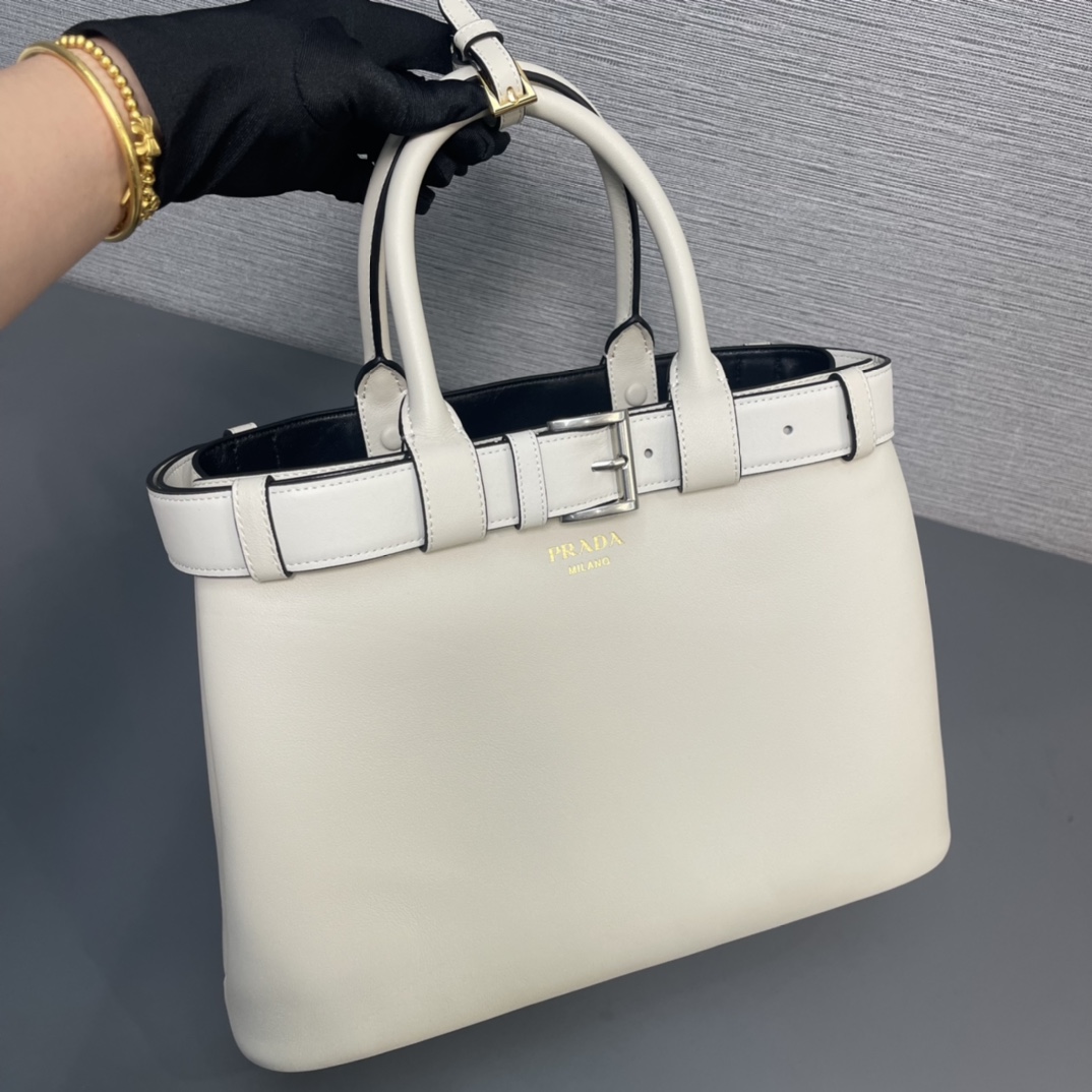 顶级原单新款中号35CM1BA417大皮带到货啦[强][强]2024全新DoubleBag中号购物袋Do