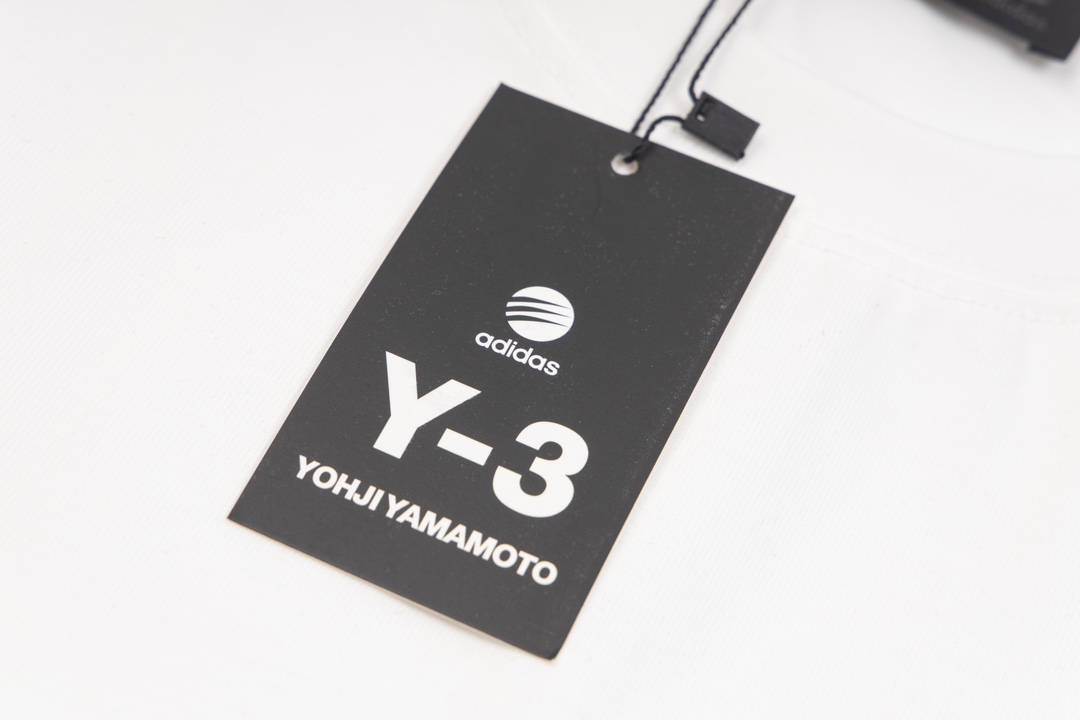 Y-3 XGS Y-3 Logo-Stamp T-shirts: Lightweight, Stylish, Unisex, Black and White, XS-L - 图片 6