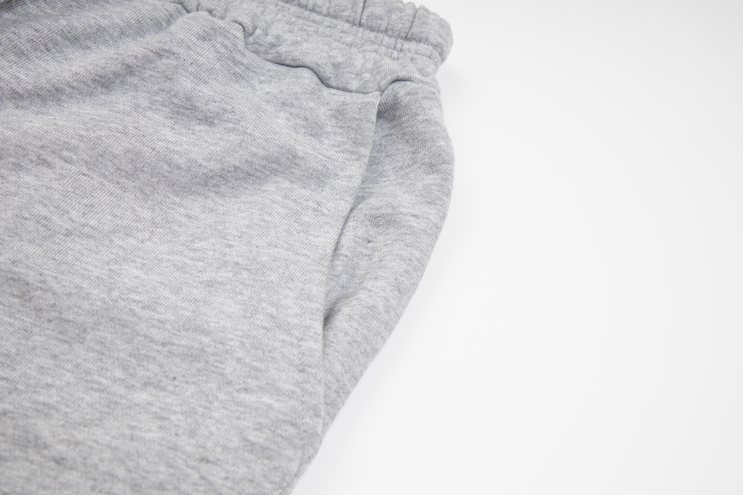 XGS Spring 2023 Collection: Coloured Hair, Letter-Printing Logo, Frozen Fabric Details - 图片 5