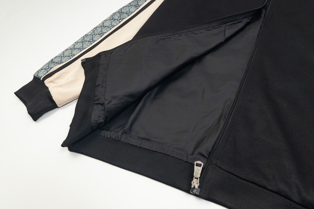 Xgs Gucci Snake-Coated Pants for Fall/Winter: Features and Details - 图片 7