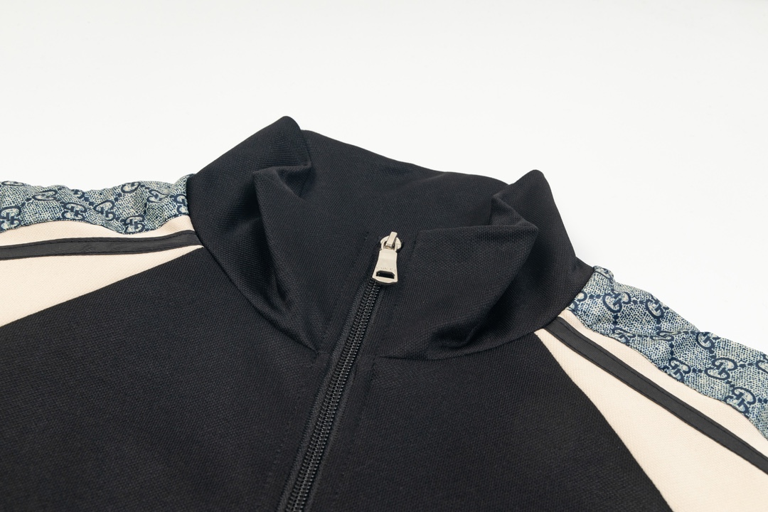 Xgs Gucci Snake-Coated Pants for Fall/Winter: Features and Details - 图片 3