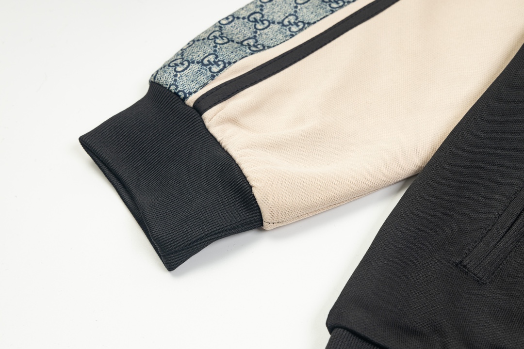 Xgs Gucci Snake-Coated Pants for Fall/Winter: Features and Details - 图片 4