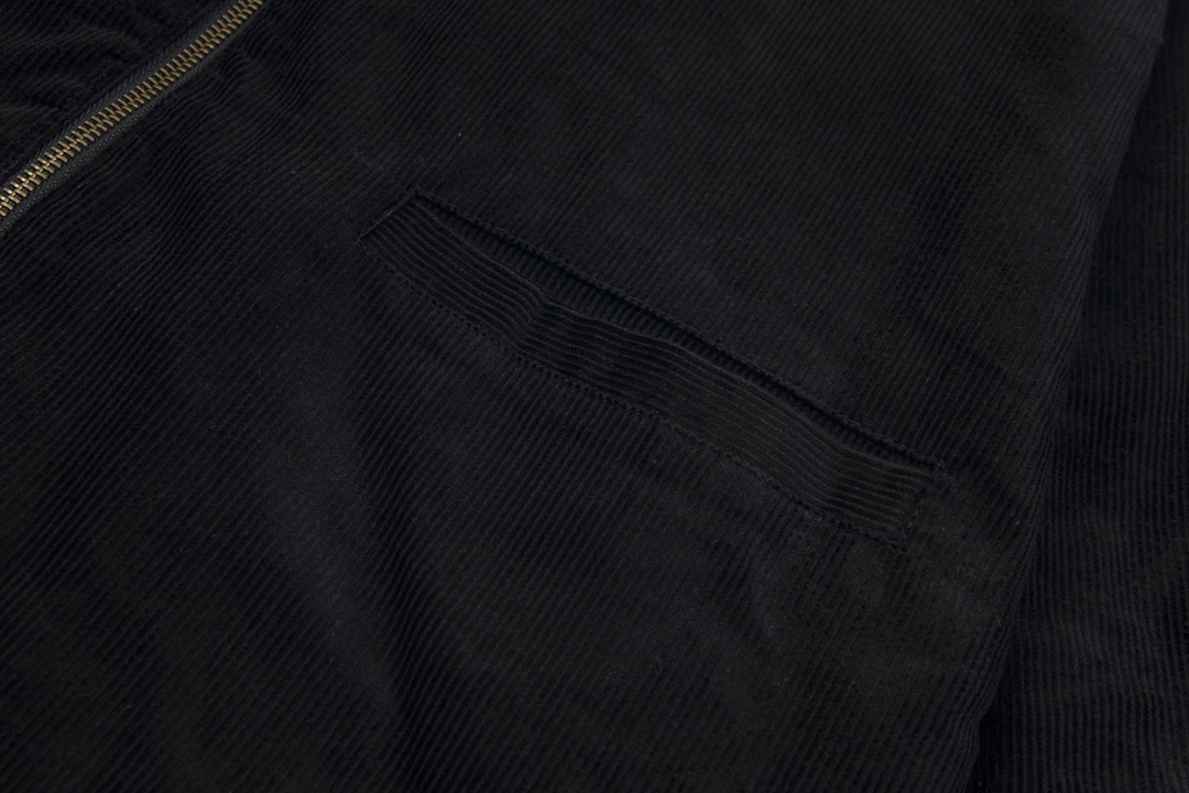 Cotton Cedar Zipper Jacket with Wool Letters and Copper Chain – FG - 图片 8