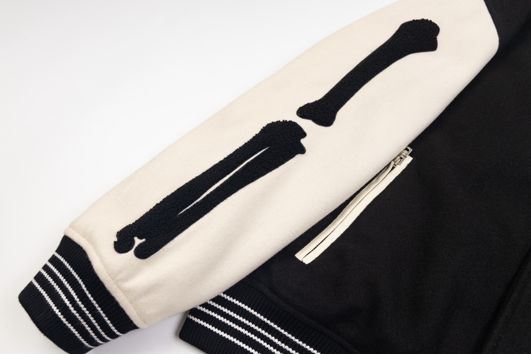 Luxurious XGS Amiri Wool Towel with Embroidery and Sleeve Bone Detail in Size XS-L - 图片 4