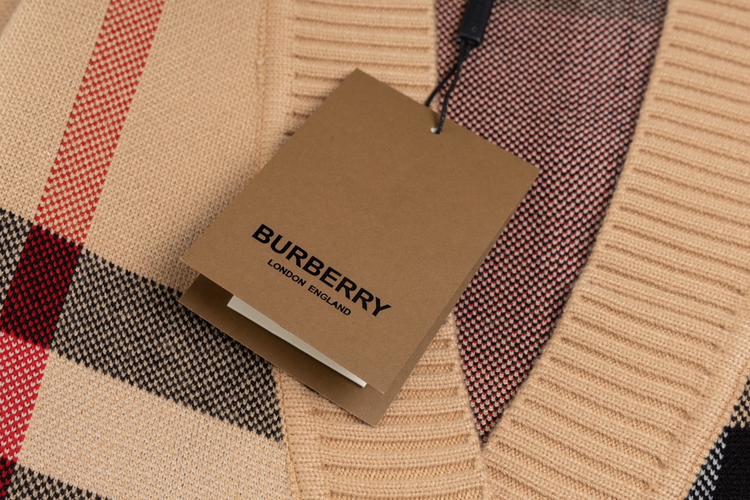 Burberry Wool Knit Shirt: Classic Retro Style with Modern Comfort and Elegance - 图片 5