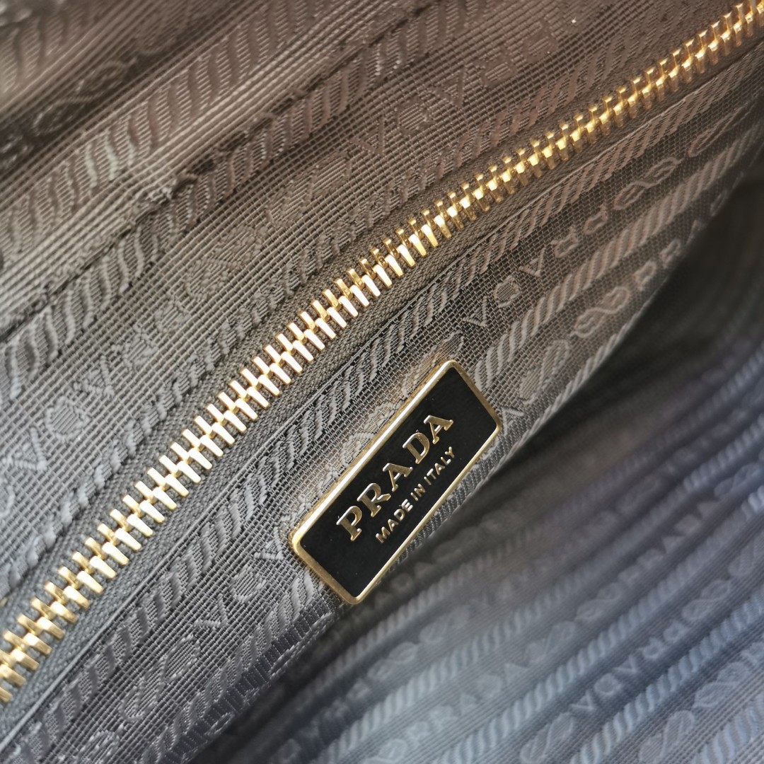 Prada Black Nylon Vintage Chain Shoulder Bag Large 1BG467 9 a1743916921111 2560