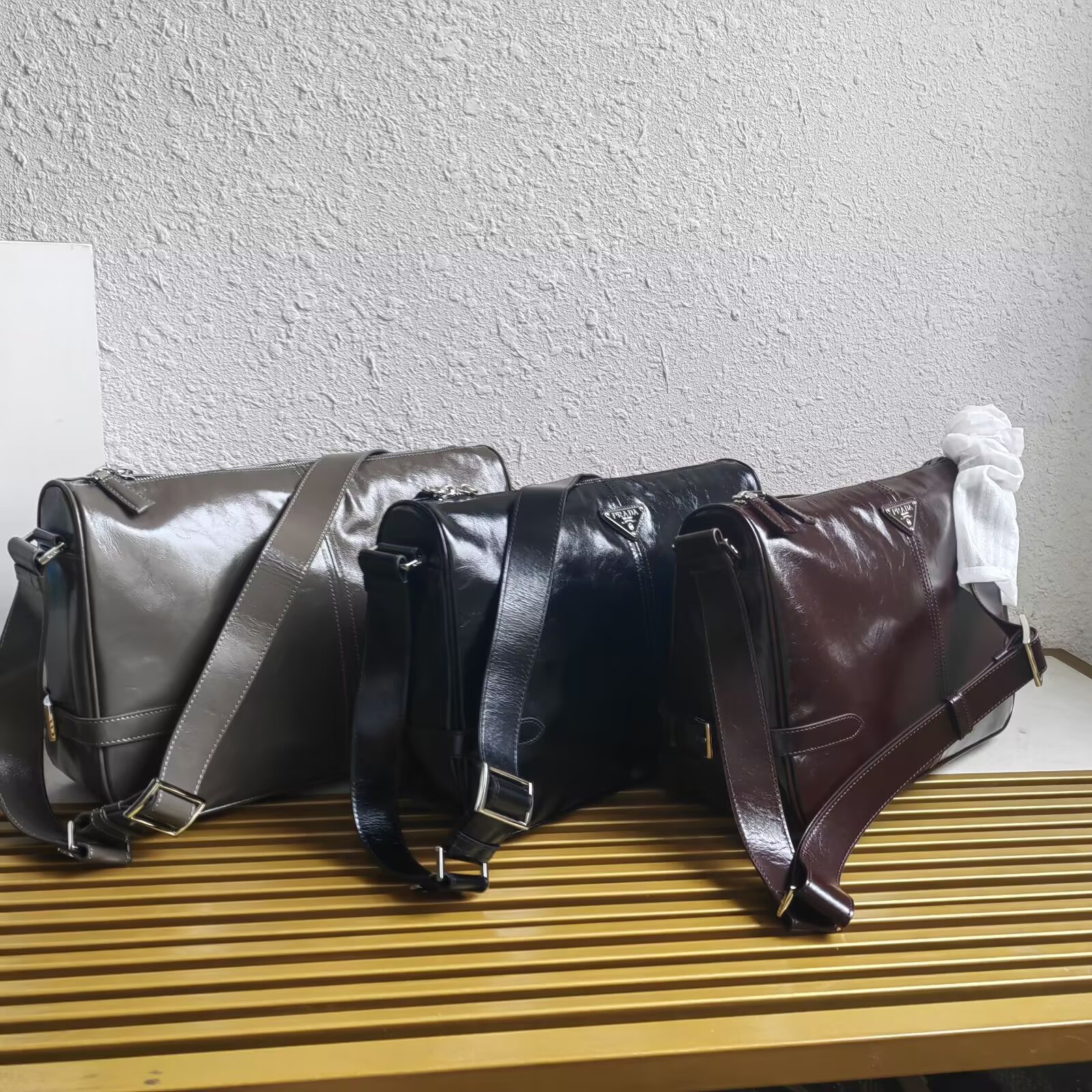 Premium Leather Messenger Bag 2VH187 - Versatile Shoulder Bag for Men