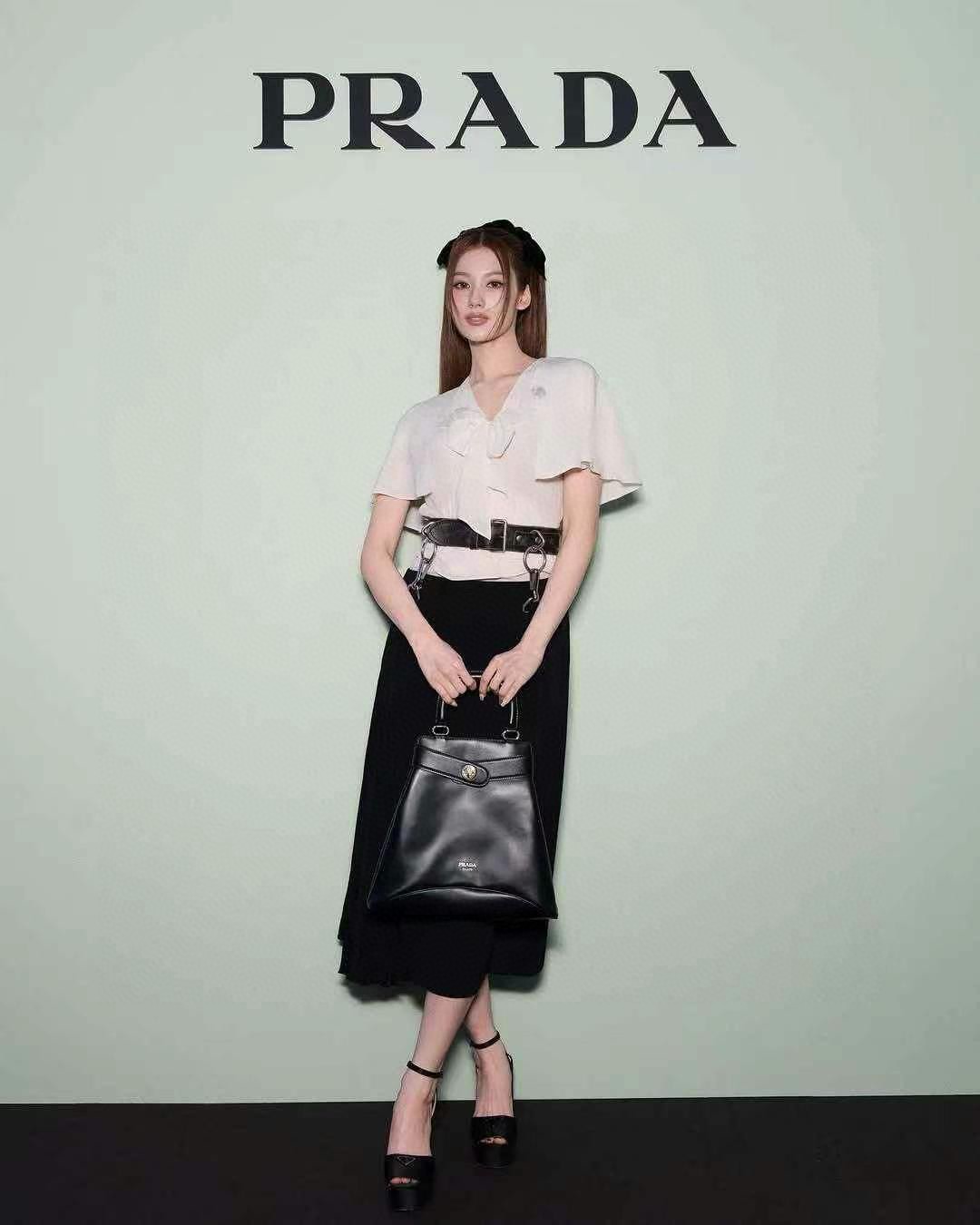 Prada Carey Medium Top Handle Bag 1BG567 - Fusion of Future and Retro Style 5 a1744700350166 8021