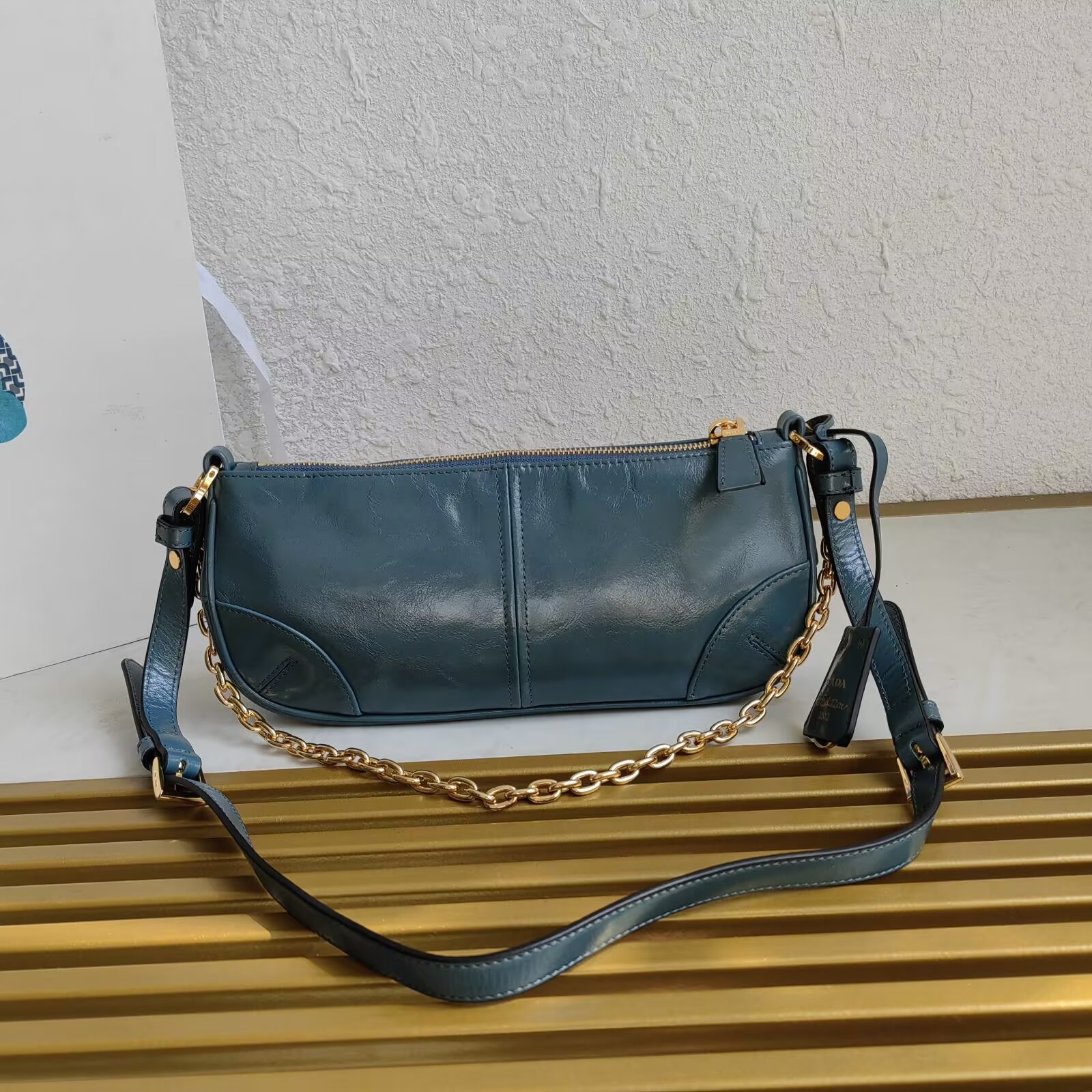 Prada 2002 Re-Edition Shoulder Bag in Oil Wax Leather with Chain Strap 5 a1744959302008 4473
