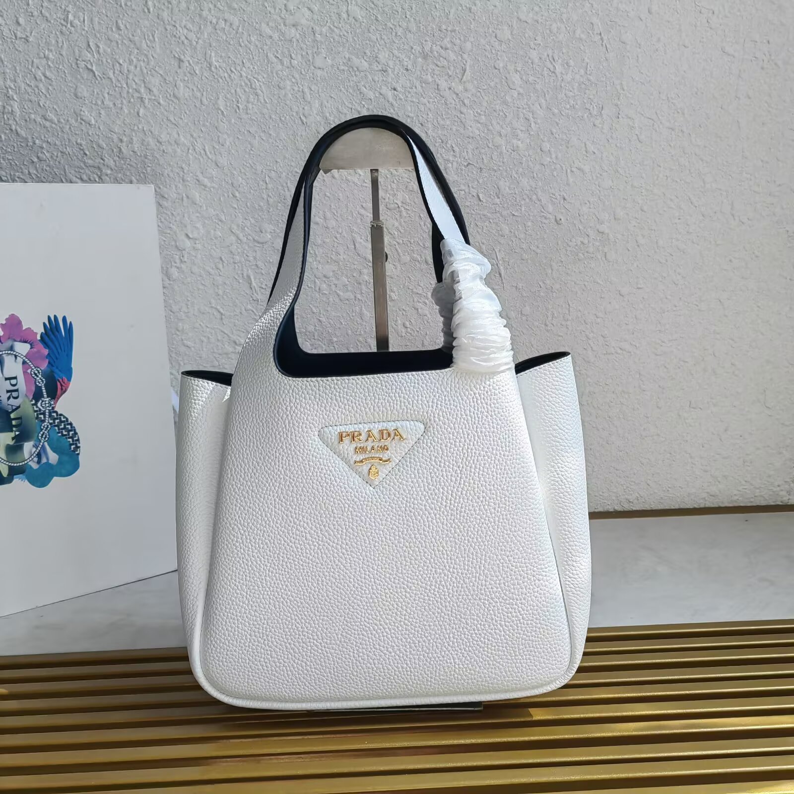 Prada 1BG335 Leather Tote Bag: Elegant Gold-Tone Accents, Modern Design 2 a1745384701976 6655