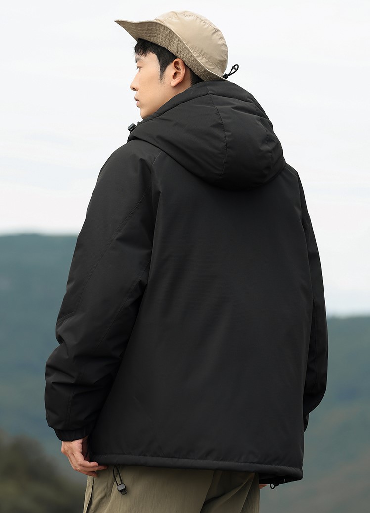 供💰185
北面/The North Face 拼接撞色羽绒棉衣ins超火潮情侣防风防水羽绒棉服上身非常洋气！简单大方拼色设计，加上宽松的版型穿起来潮味十足！内里厚实轻盈，保暖性绝不亚于一件羽绒，简直帅炸！大家期待已久的冬装 做工复杂 细节绝对堪称完美 保暖效果超级棒 众多网红上身，店主强烈推荐自留款！
颜色：米白色、黑色、粉色、紫色、柠檬黄
尺码:   M-4XL(见图九)