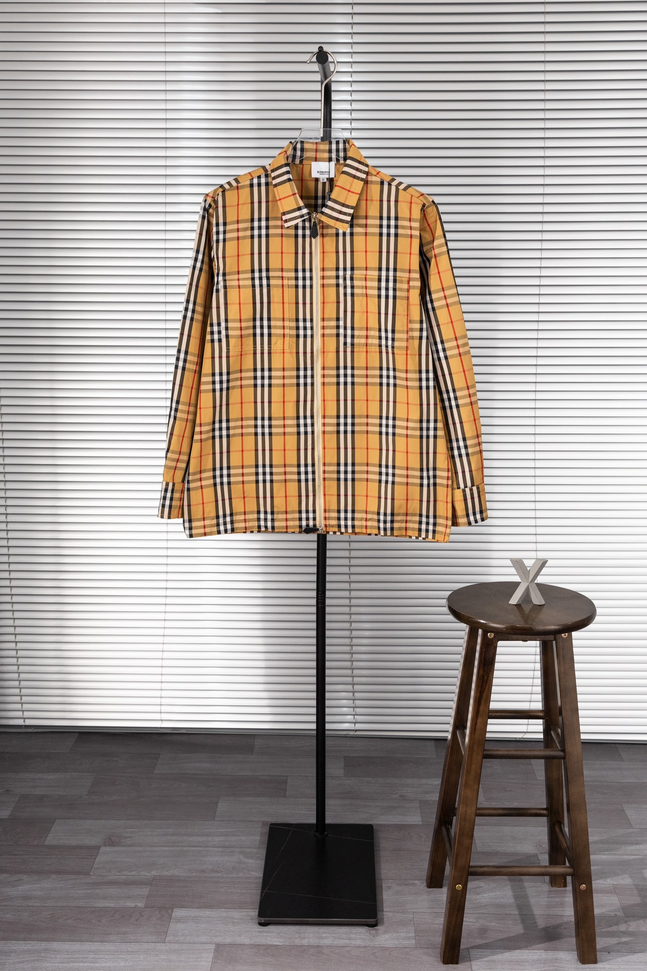 (Versión alta) Burberry BBR chaqueta de trabajo de cuadros con estampado de monstruo pequeño, elementos de monstruo neg…