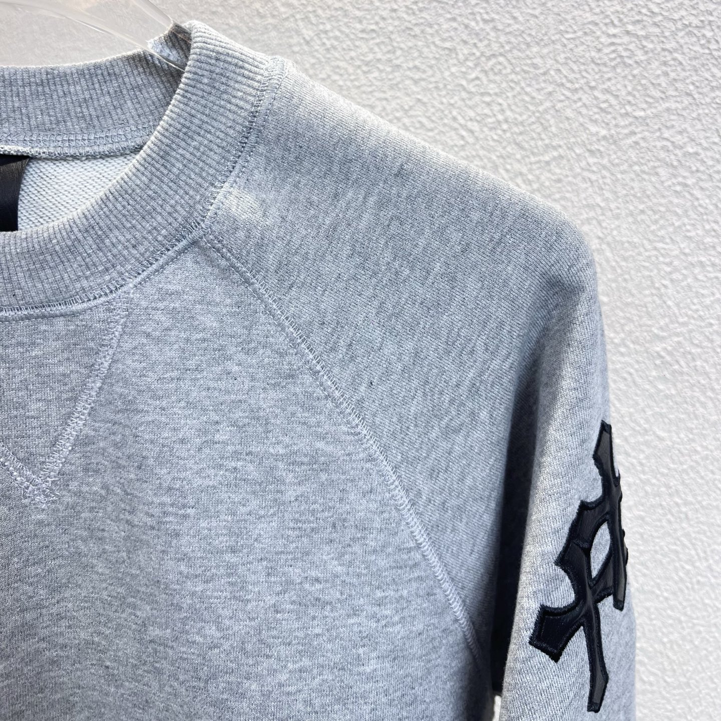Chrome Hearts Sudadera Gris con Cruz Bordada - Comodidad y Estilo Unisex 7 i1757004420697 5938 0 5