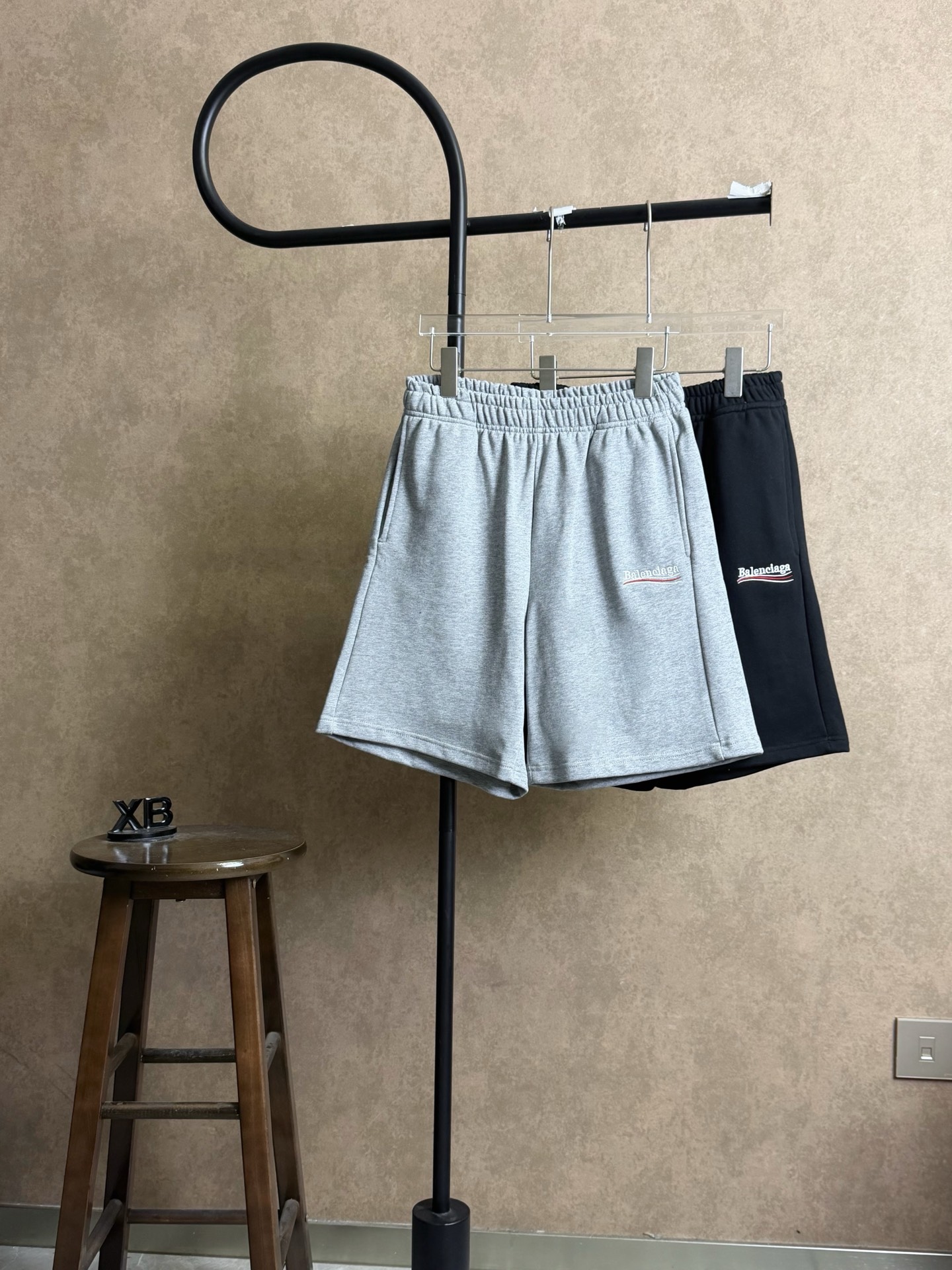 P85 N.º de modelo X376 Balenciaga París pantalones cortos bordados con letras de olas de cola, versión para parejas, no…