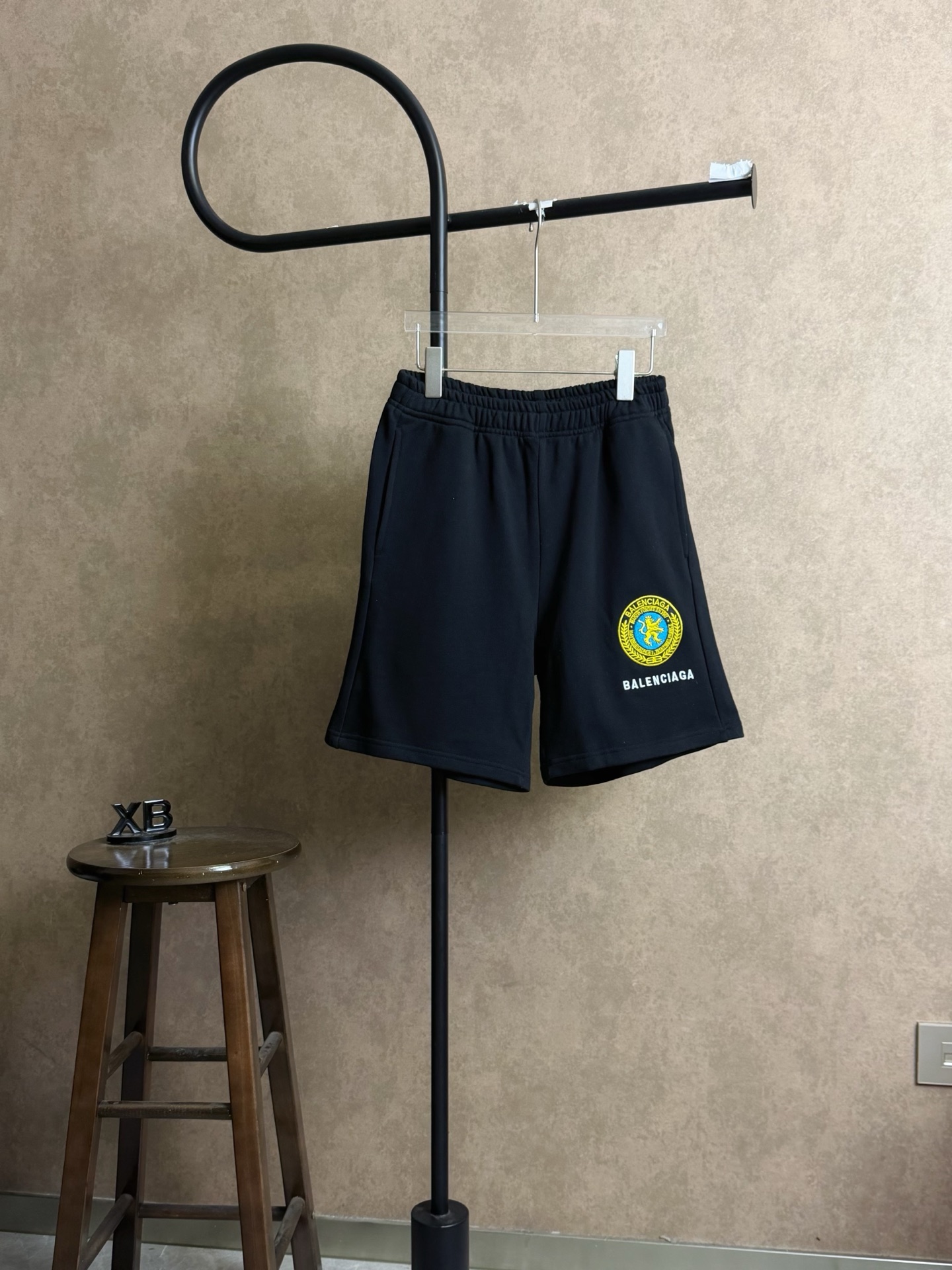 P85 N.º de modelo X379 Balenciaga París pantalones cortos bordados con insignia de letras, versión para parejas, no for…