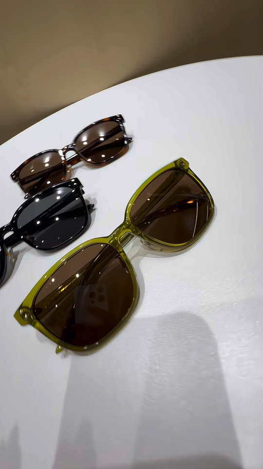 Gucci - Sunglasses