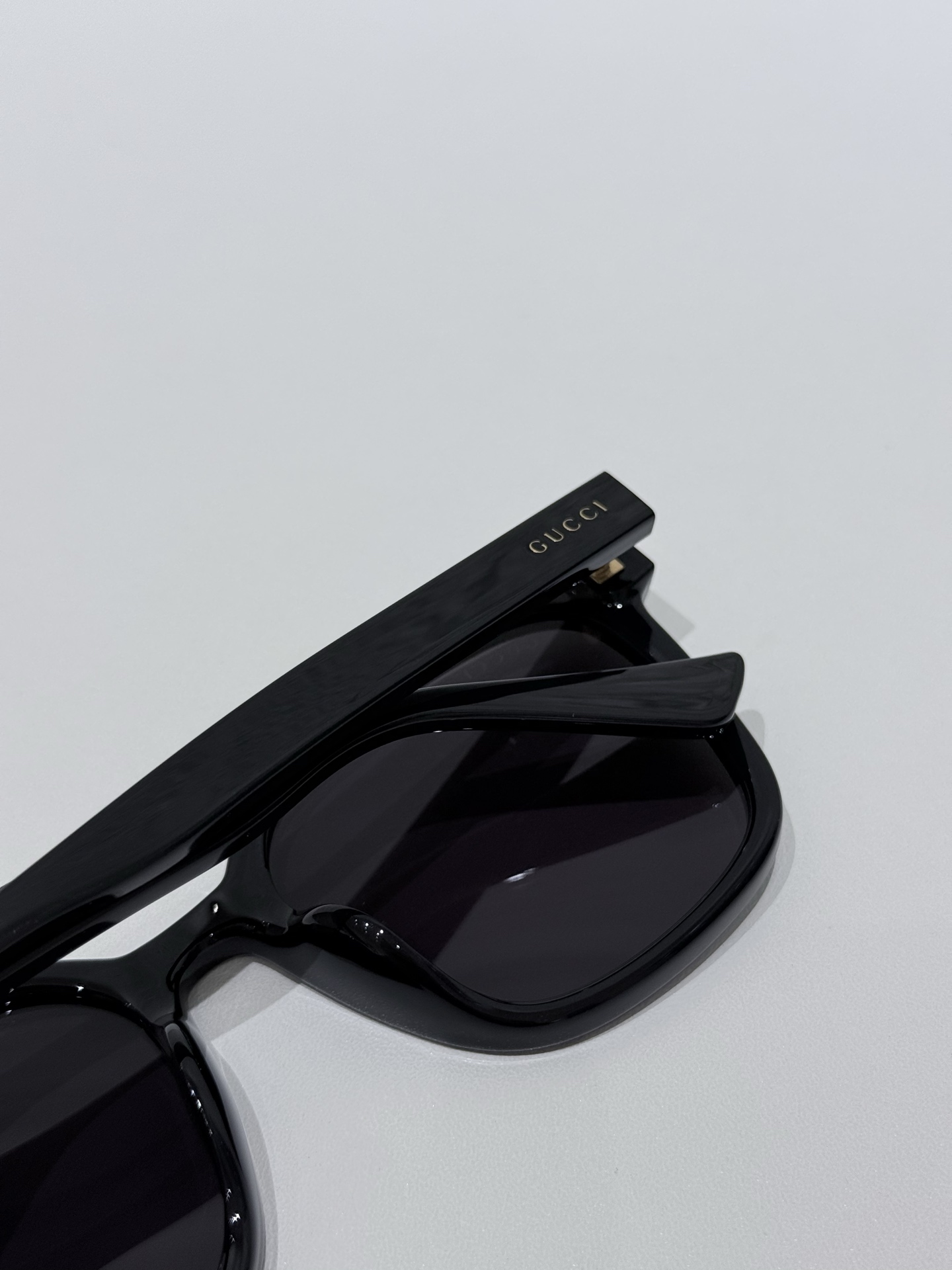 Gucci - Sunglasses