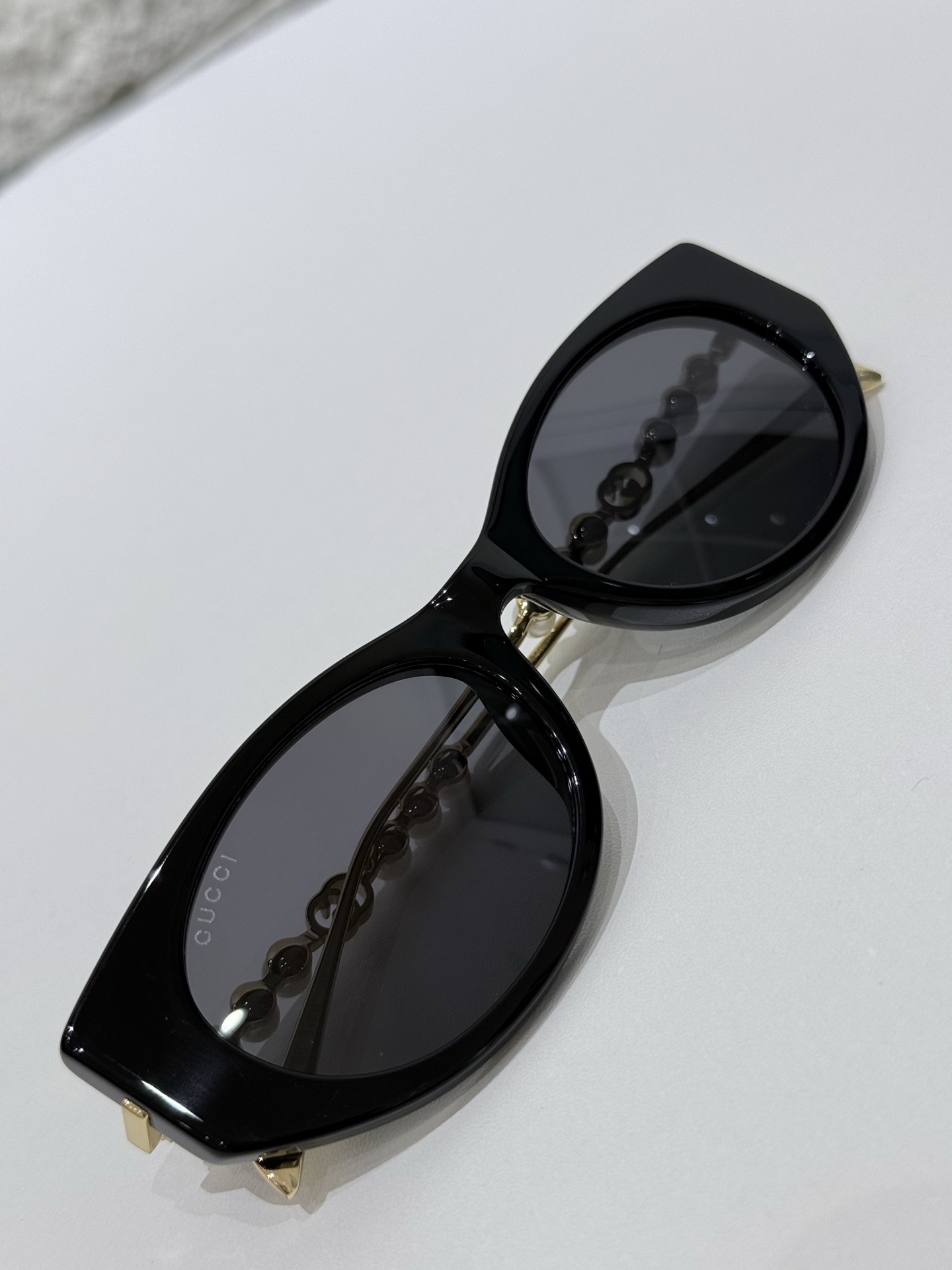 Gucci - Sunglasses