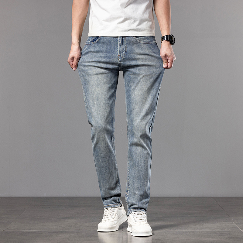 💰155
L*V原版1：1高端定制春季新款男士水洗弹力小脚牛仔裤

高端品质时尚休闲水洗工艺小脚牛仔裤。

整体造型十分精致抢眼！超级百搭修身版型牛仔裤，

时尚的三维裁剪，简洁大方立体有型牛仔裤。

弹力上身舒适不紧绷，裤版型时髦又高级腰围加后袋定制皮标LV标！

原单代工厂渠道出品，百搭休闲时尚版型，

厚度刚好满足春夏季节穿搭需求 面料柔软具有牛仔面料 

上身效果不紧绷极佳，天然环保 水洗的效果更是绝妙

 全品相的订单，五金配件拉合顺滑，

彰显自信气质；所有细微处尽情展现完美品质裤子的经典Logo象征了品牌至高的品质，

机车线的缝制足以看出用心对待，内里走线工整均匀紧密有力，

百搭首选推荐！细节做工无可挑剔！款式不挑人，特别高档，好货不等人，看中赶紧下手。

颜色：图色

尺码；29--40（35)有