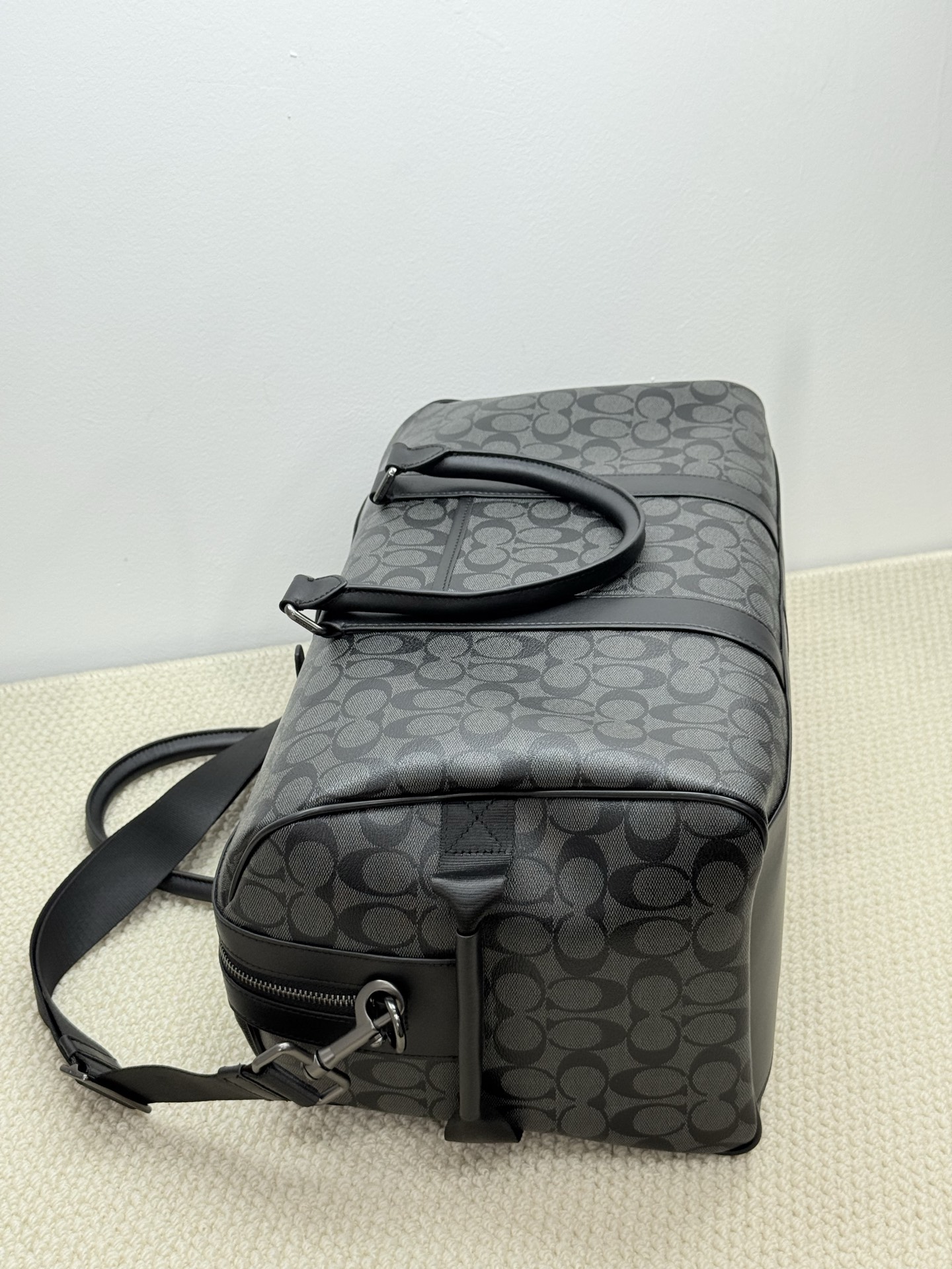 Coach 徽章CE553最新老花 旅行包、内置隔层、长肩带可调节、可拆卸、单扣斜挎手提包、大容量旅游、出差、商务 登机包、代购品质 长45cmx高26cmx宽21