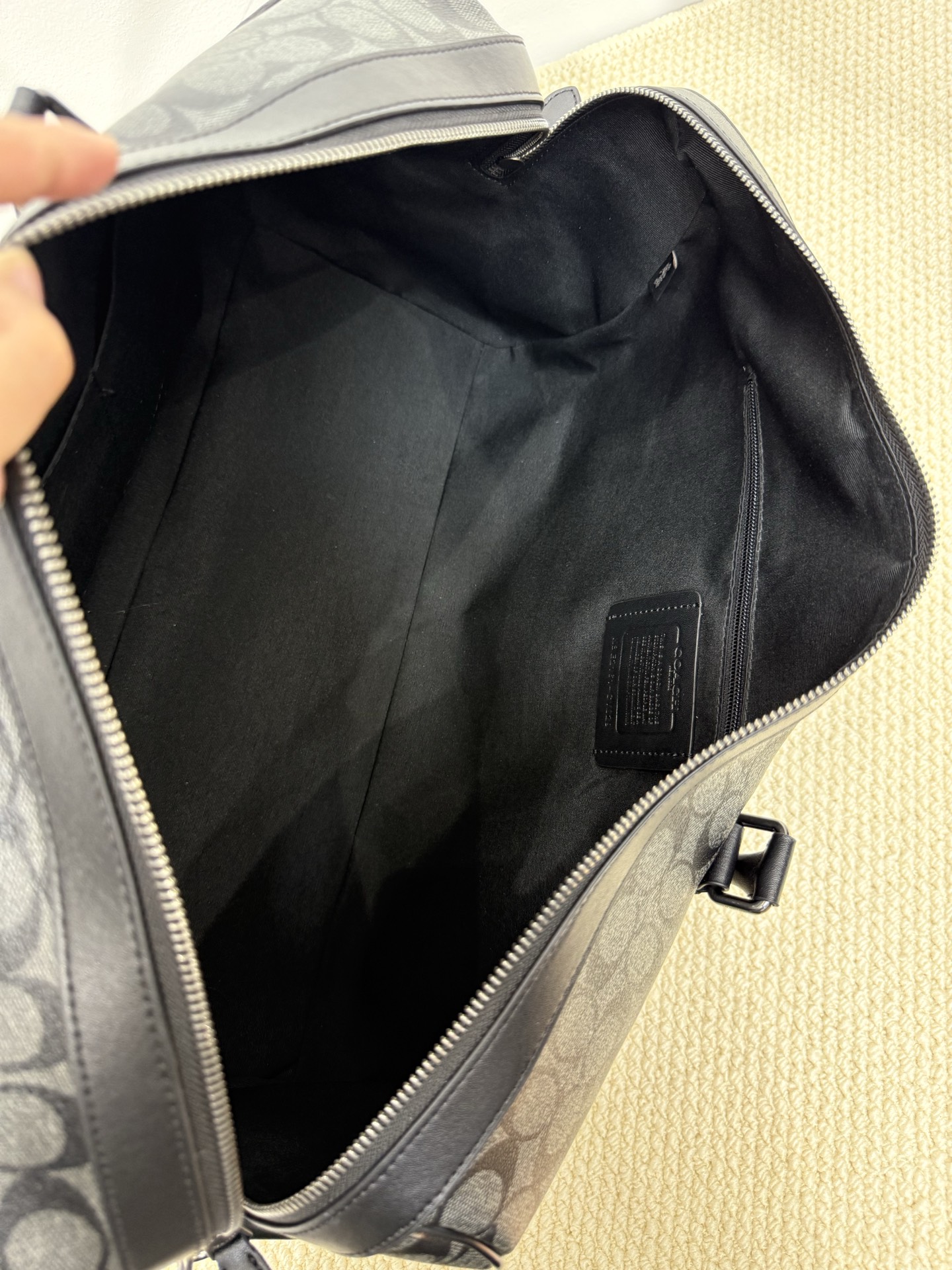 Coach 徽章CE553最新老花 旅行包、内置隔层、长肩带可调节、可拆卸、单扣斜挎手提包、大容量旅游、出差、商务 登机包、代购品质 长45cmx高26cmx宽21
