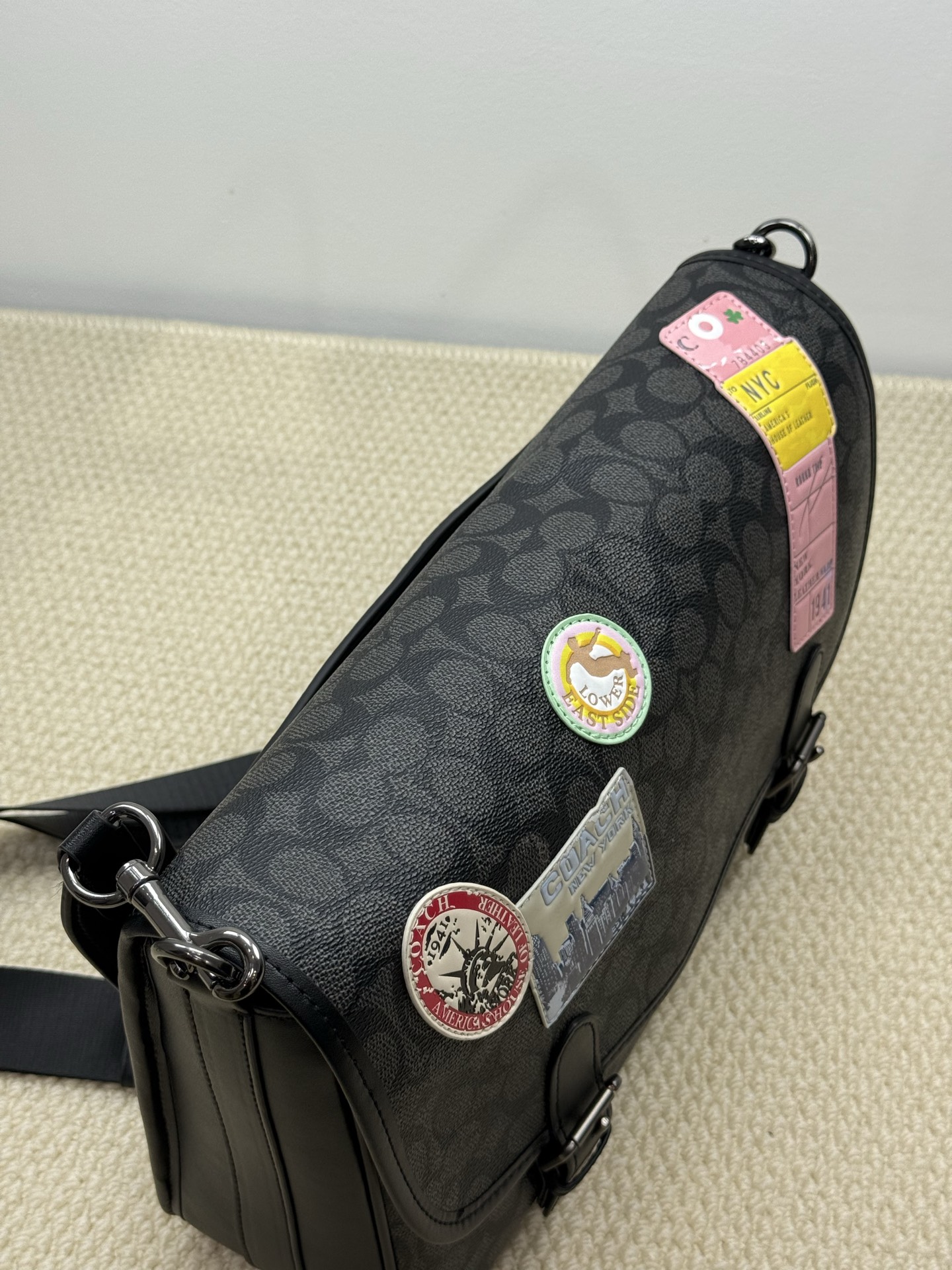 Coach COA新款 CBF09 男士翻盖邮差包HITCH信使包斜挎包织物配牛皮革 大号邮差包