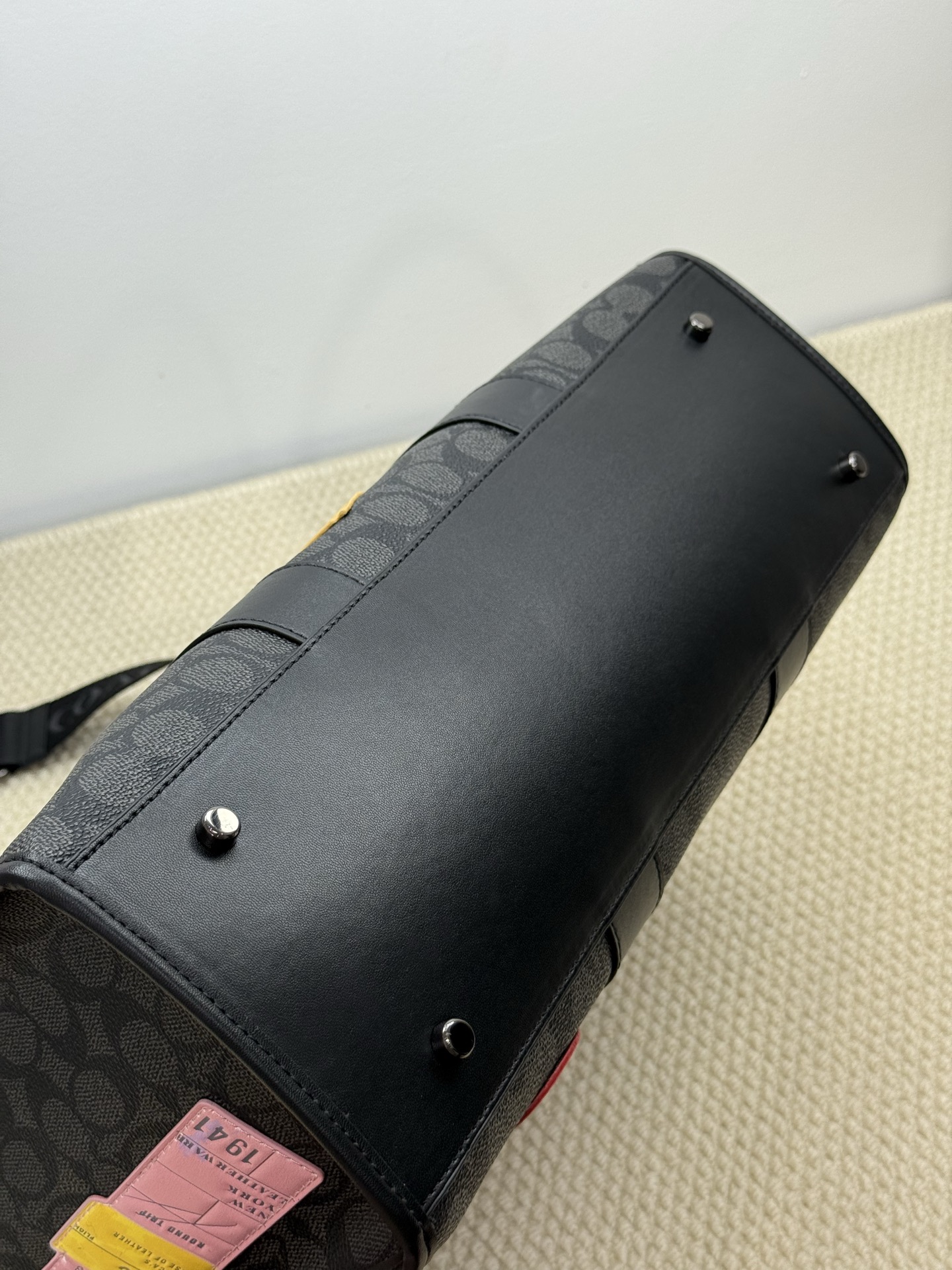 Coach COACH/蔻驰 CBF12新款徽章 男士 标志WESLEY托特包单肩包斜挎包商务公文包 文件袋 电脑包