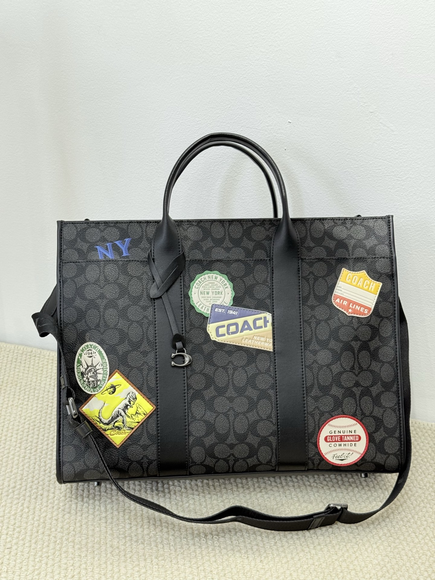 Coach COACH/蔻驰 CBF12新款徽章 男士 标志WESLEY托特包单肩包斜挎包商务公文包 文件袋 电脑包