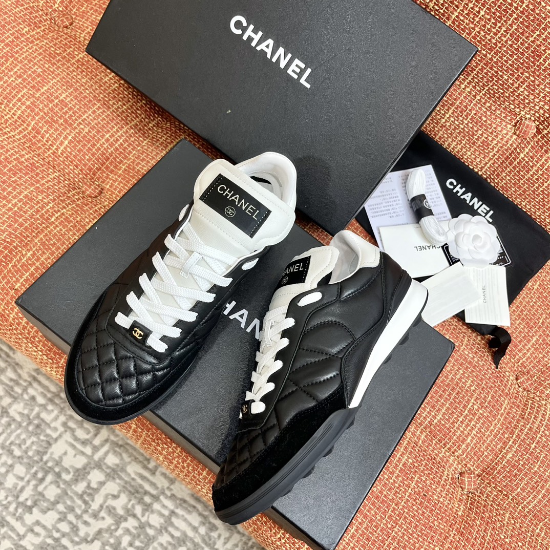 Женские спортивные кроссовки Chanel