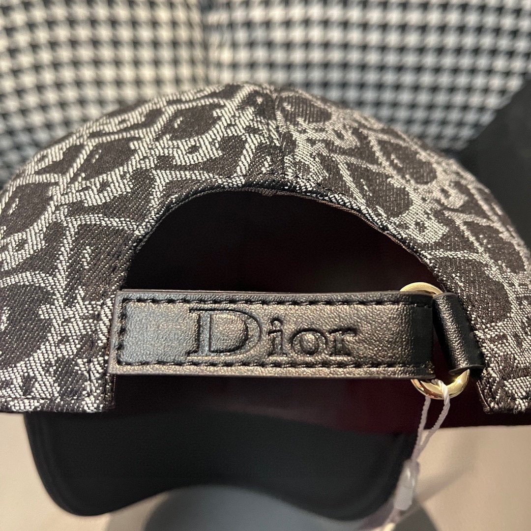配盒子布袋Dior迪奥新款原单棒球帽Dior老花拼皮复古韵味十足1:1开模订制原版帆布料+头层牛皮纯棉内
