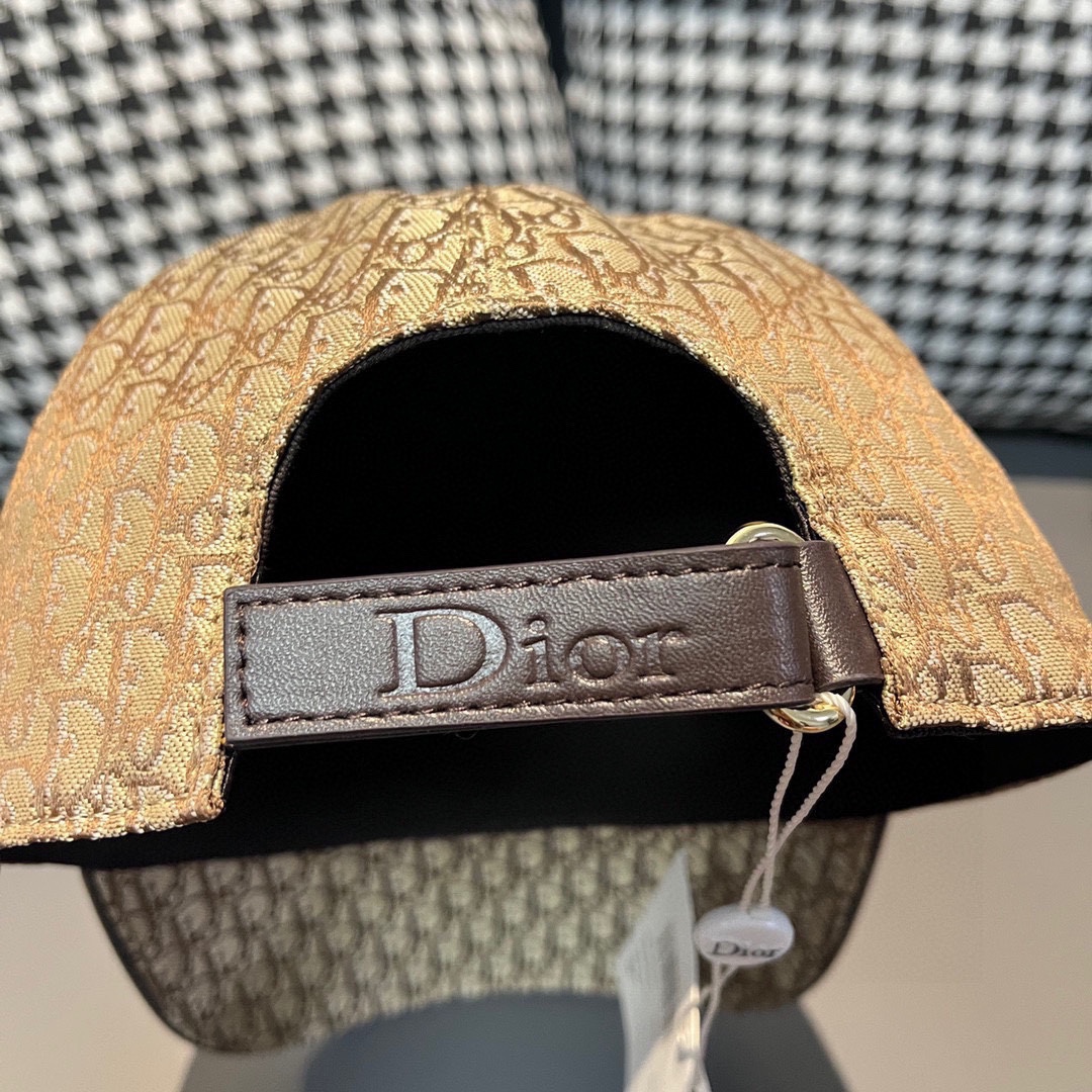 新款出货配盒子布袋Dior迪奥新款原单棒球帽Dior老花复古韵味十足专柜断货热门1:1开模订制原版帆布料