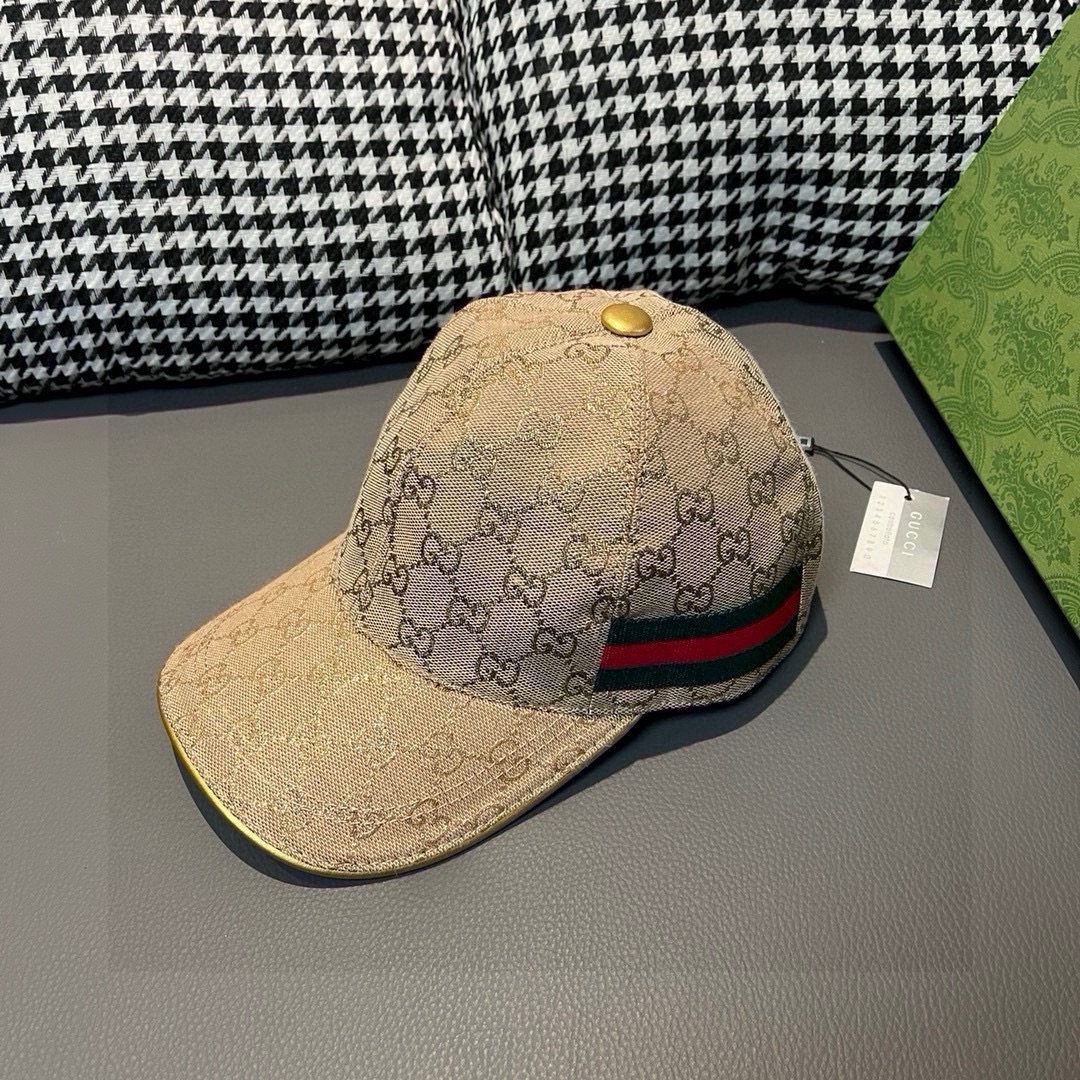 NO:203978,Package with box cloth bag, Gucci classic original single baseball cap gold wire logo. 1:1 mold opening customization for counter, highest version, original canvas   top layer cowhide, pure cotton inner lining, light and breathable!  Real-life photography, all seasons are versatile for men and women, basic head circumference is 56, patch can be adjusted. Hats, fisherman hat, baseball hat, knit hat, hat, gucci, espadrilles, cowhide, hats19860909批 配盒子布袋,Gucci(古奇)经典原单棒球帽金丝logo.专柜1:1开模订制,最高版本,原版帆布料 头层牛皮,纯棉内里,轻盈透气！实物拍摄,四季百搭男女适用,基础头围56,贴片可调节.帽子渔夫帽棒球帽针织帽,帽子,gucci,espadrilles,cowhide,hats,hat