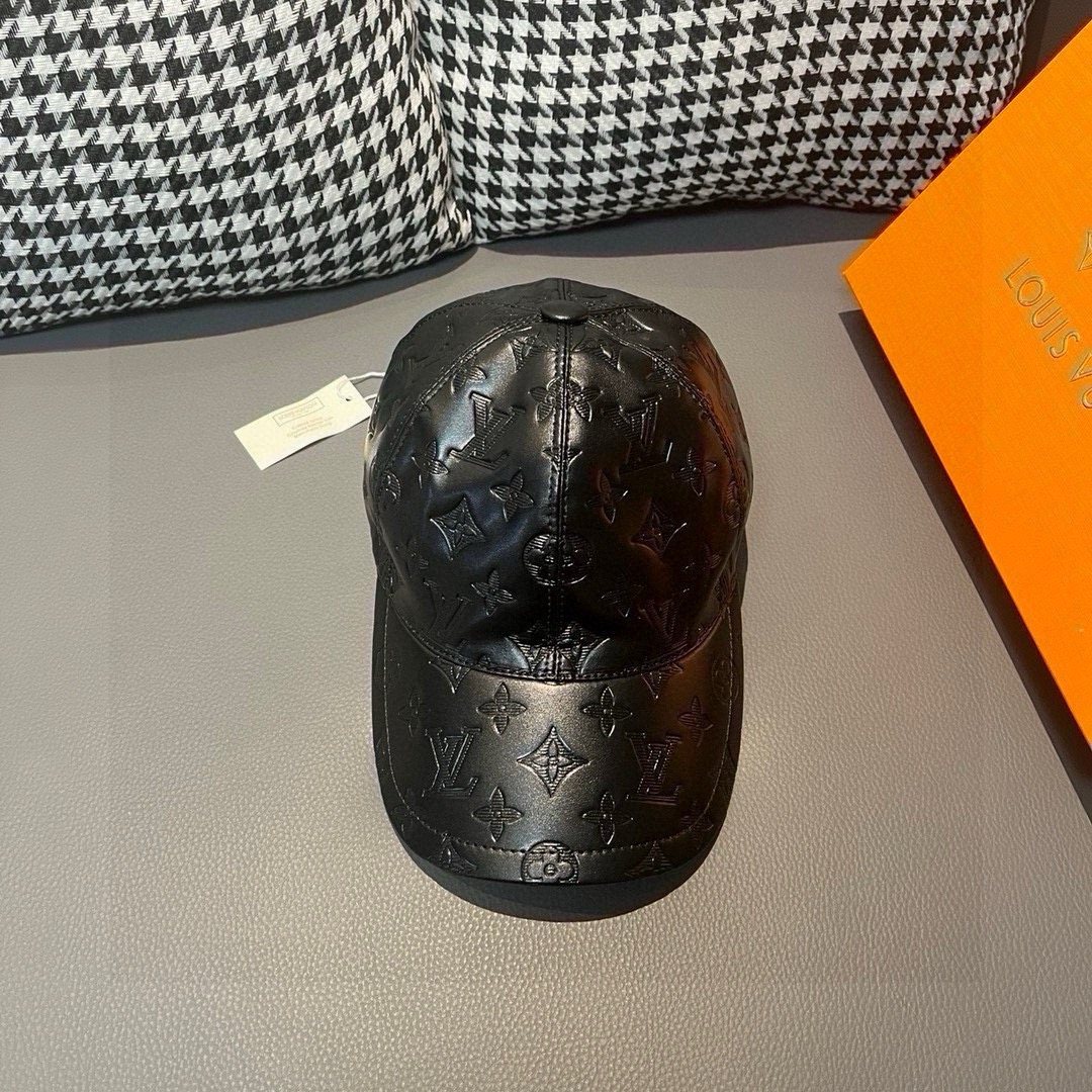 NO:208152,Buy New models shipped!  With box cloth bag, LV Louis Vuitton's new original single baseball cap, genuine leather print, counter 1:1 mold opening and customization, accurate flower alignment. Original top layer cowhide   pure cotton lining, light and breathable, excellent quality, head circumference about 56, pin buckle adjustable. Hat straw hat fisherman's hat baseball cap, hat, louis vuitton, louis vuitton, espadrilles, cowhide, hats19860909批 新款出货！ 配盒子布袋,LV路易威登新款原单棒球帽, 真皮印花,专柜1:1开模订制,精准对花.原版头层牛皮 纯棉内里,轻盈透气,质量超赞,头围56左右,针扣可调节.帽子草帽渔夫帽棒球帽,帽子,louis vuitton,louis vuitton,espadrilles,cowhide,hats,hat