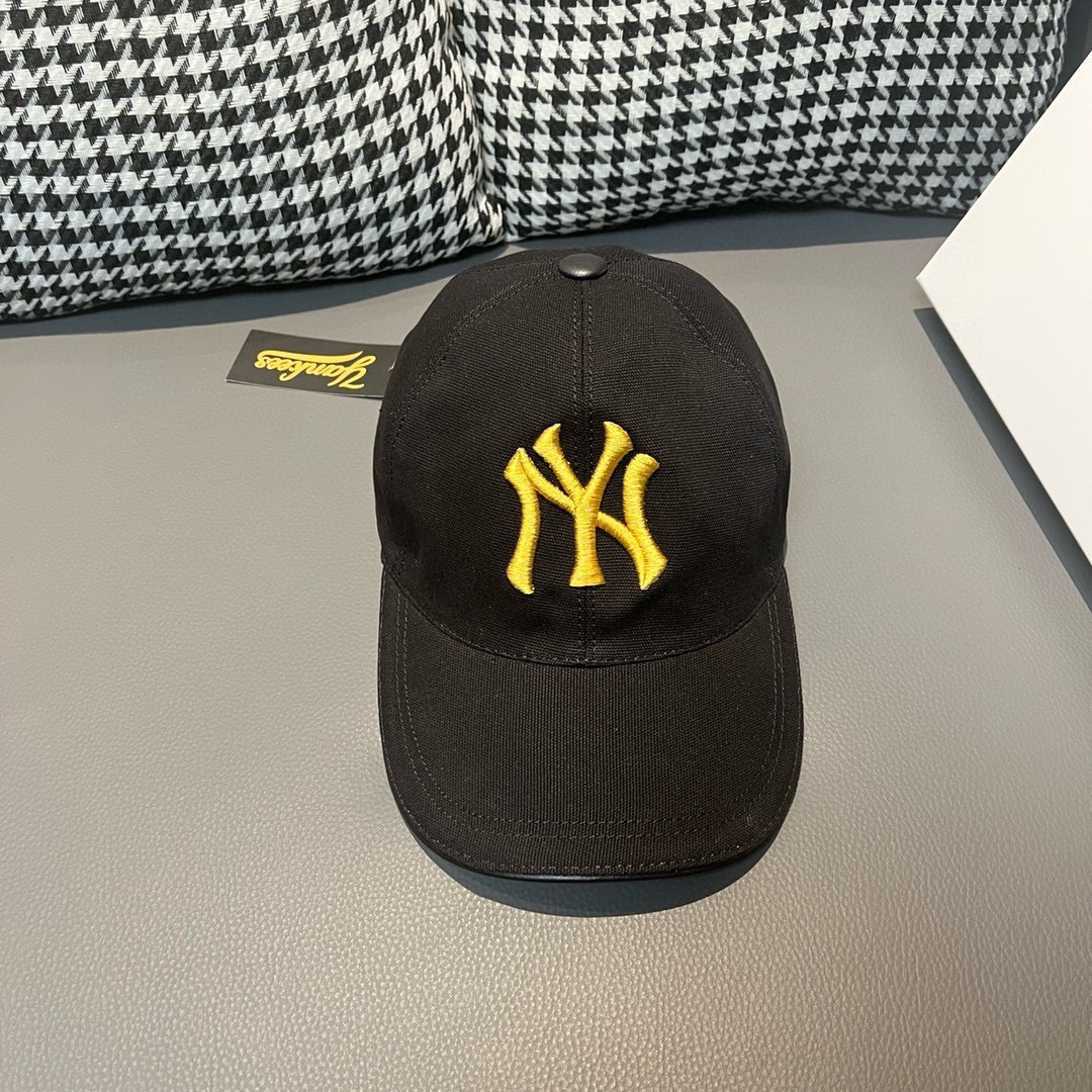 NO:210305,Batch of hot products NY (New York) baseball cap, the latest counter model, NY embroidery, simple and atmospheric!  1:1 mold customization, original breathable canvas   top layer of cowhide, the details are perfect, original quality, exclusive physical shot, suitable for men and women. With box cloth bags, 3 colors in the counter!  Hat straw hat fisherman hat baseball hat, hat, espadrilles, cowhide, hats19860909批 爆款回货 NY(New York)棒球帽, 专柜最新款,NY刺绣,简洁大气！1:1开模订制,原厂透气帆布料 头层牛皮,细节堪称完美,原厂品质,独家实物拍摄,男女适用.配盒子布袋,专柜3色现货！帽子草帽渔夫帽棒球帽,帽子,espadrilles,cowhide,hats,hat