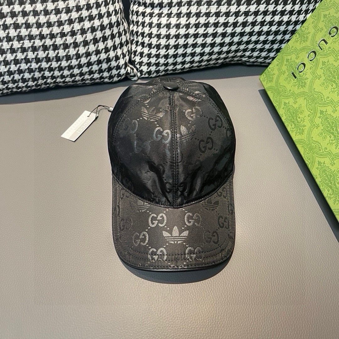 ¡Nuevo modelo de Guqi, edición conjunta Adidas & Gucci en stock! Con caja y bolsa de tela. Muy vendido en tiendas ofici…