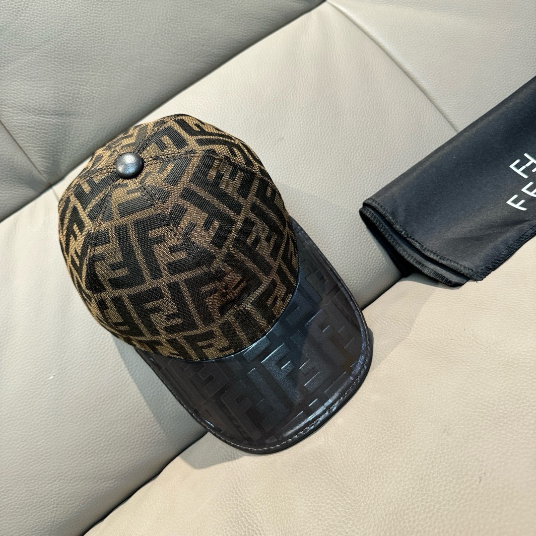 NO:214954,Package with box cloth bag, Fendi's new original single baseball cap, double F old-fashioned leather, full of retro charm, 1:1 mold customization, original canvas   top layer cowhide, pure cotton inner lining, light and breathable!  Excellent quality, base head circumference 56, patch adjustable. Hats Fisherman's hat Baseball hat Knitted hat, hat, fendi, fendi, espadrilles, cowhide, hats19860909批 配盒子布袋,Fendi(芬迪)新款原单棒球帽, 双F老花拼皮,复古韵味十足,1:1开模订制,原版帆布料 头层牛皮,纯棉内里,轻盈透气！质量超赞,基础头围56,贴片可调节.帽子渔夫帽棒球帽针织帽,帽子,fendi,fendi,espadrilles,cowhide,hats,hat